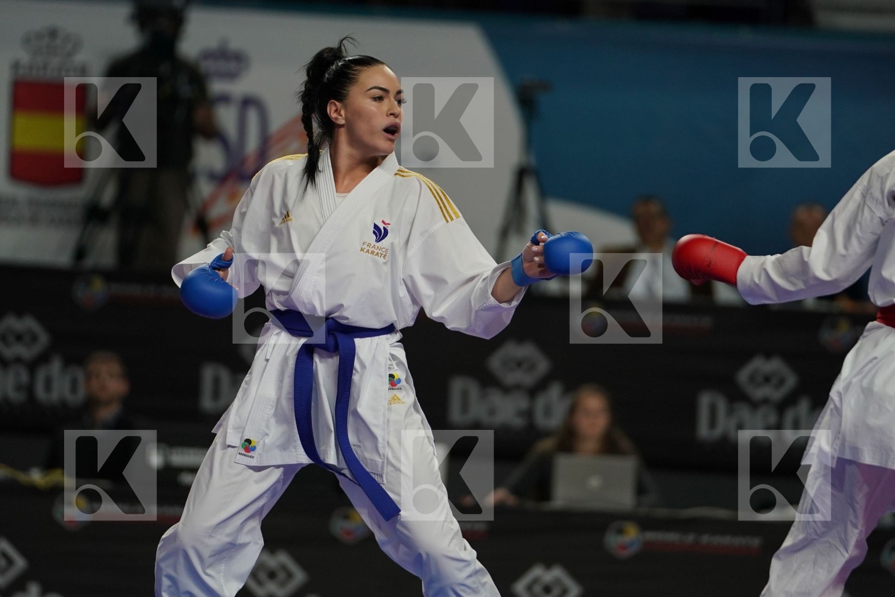 Japan (KAWAMURA, SAITO, SOMEYA, UEKUSA) vs France (AVAZERI, BRITO, HEURTAULT, SIVERT) in Senior Team Female Kumite - Final bout