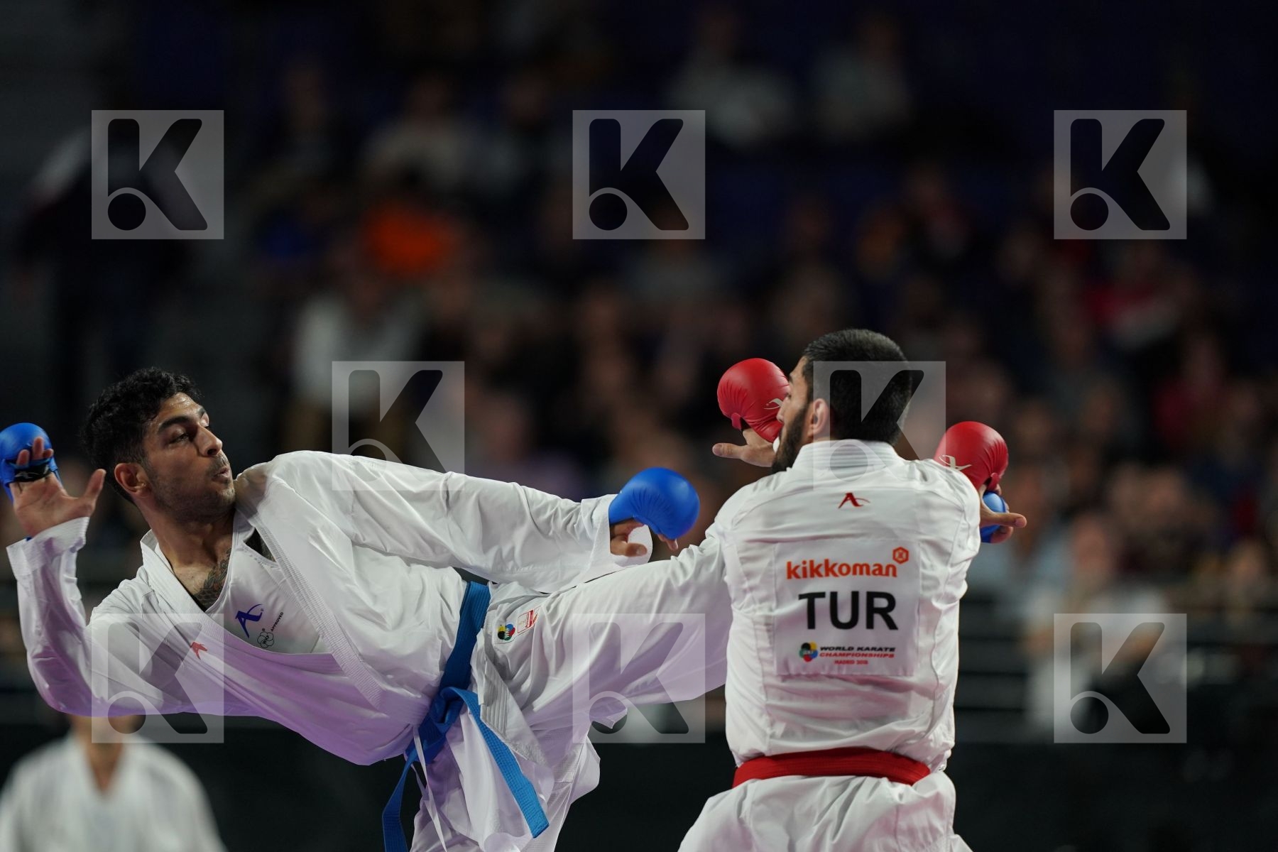 TURKEY (AKTAS, ELTEMUR, GOK, KAPTAN, OZER, UYGUR, YAMANOGLU) vs IRAN (ABAZARI, ASGARI GHONCHEH, ASIABARI, GANJZADEH, HEYDARI, KHODABAKHSHI, POORSHAB) in Senior Team Male Kumite - Final bout