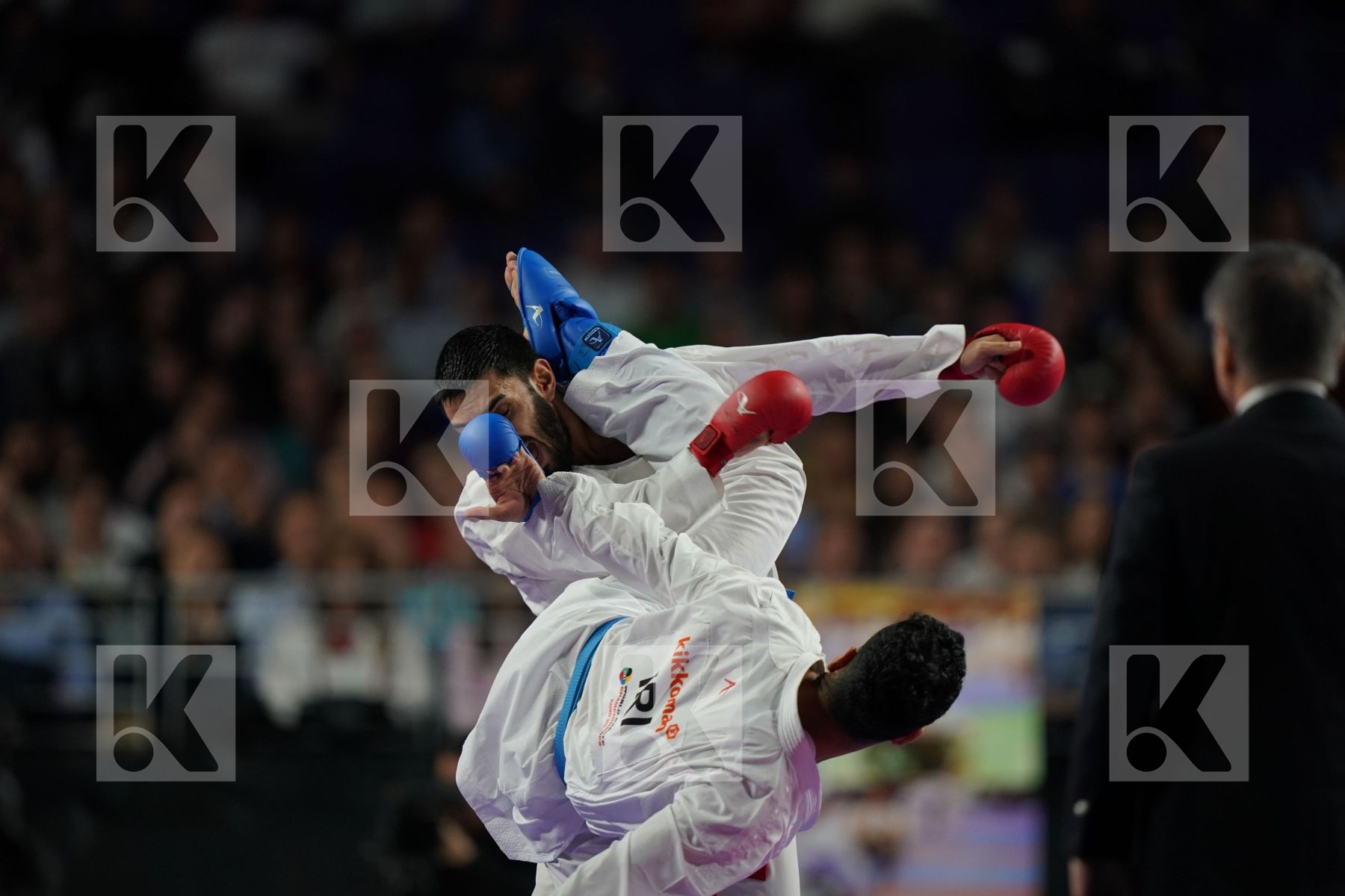 TURKEY (AKTAS, ELTEMUR, GOK, KAPTAN, OZER, UYGUR, YAMANOGLU) vs IRAN (ABAZARI, ASGARI GHONCHEH, ASIABARI, GANJZADEH, HEYDARI, KHODABAKHSHI, POORSHAB) in Senior Team Male Kumite - Final bout