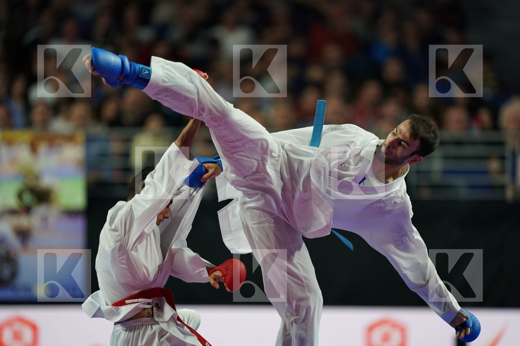 TURKEY (AKTAS, ELTEMUR, GOK, KAPTAN, OZER, UYGUR, YAMANOGLU) vs IRAN (ABAZARI, ASGARI GHONCHEH, ASIABARI, GANJZADEH, HEYDARI, KHODABAKHSHI, POORSHAB) in Senior Team Male Kumite - Final bout