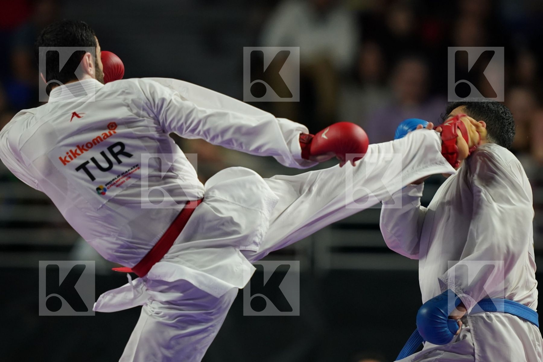 TURKEY (AKTAS, ELTEMUR, GOK, KAPTAN, OZER, UYGUR, YAMANOGLU) vs IRAN (ABAZARI, ASGARI GHONCHEH, ASIABARI, GANJZADEH, HEYDARI, KHODABAKHSHI, POORSHAB) in Senior Team Male Kumite - Final bout