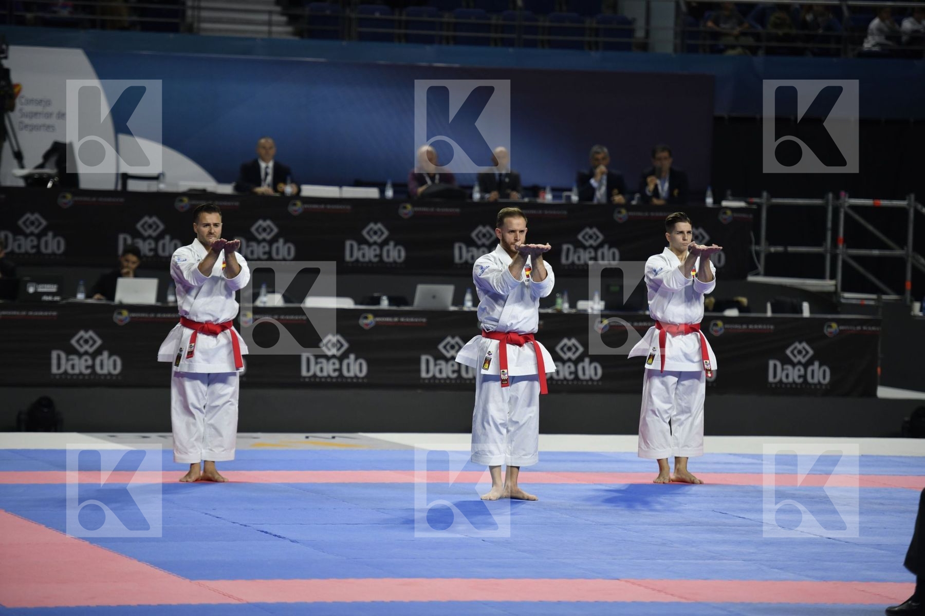 SPAIN (CARBONELL LOPEZ, GALAN LOPEZ, SALAZAR JOVER) vs JAPAN (KINJO, KIYUNA, UEMURA) in Senior Team Male Kata - Final bout
