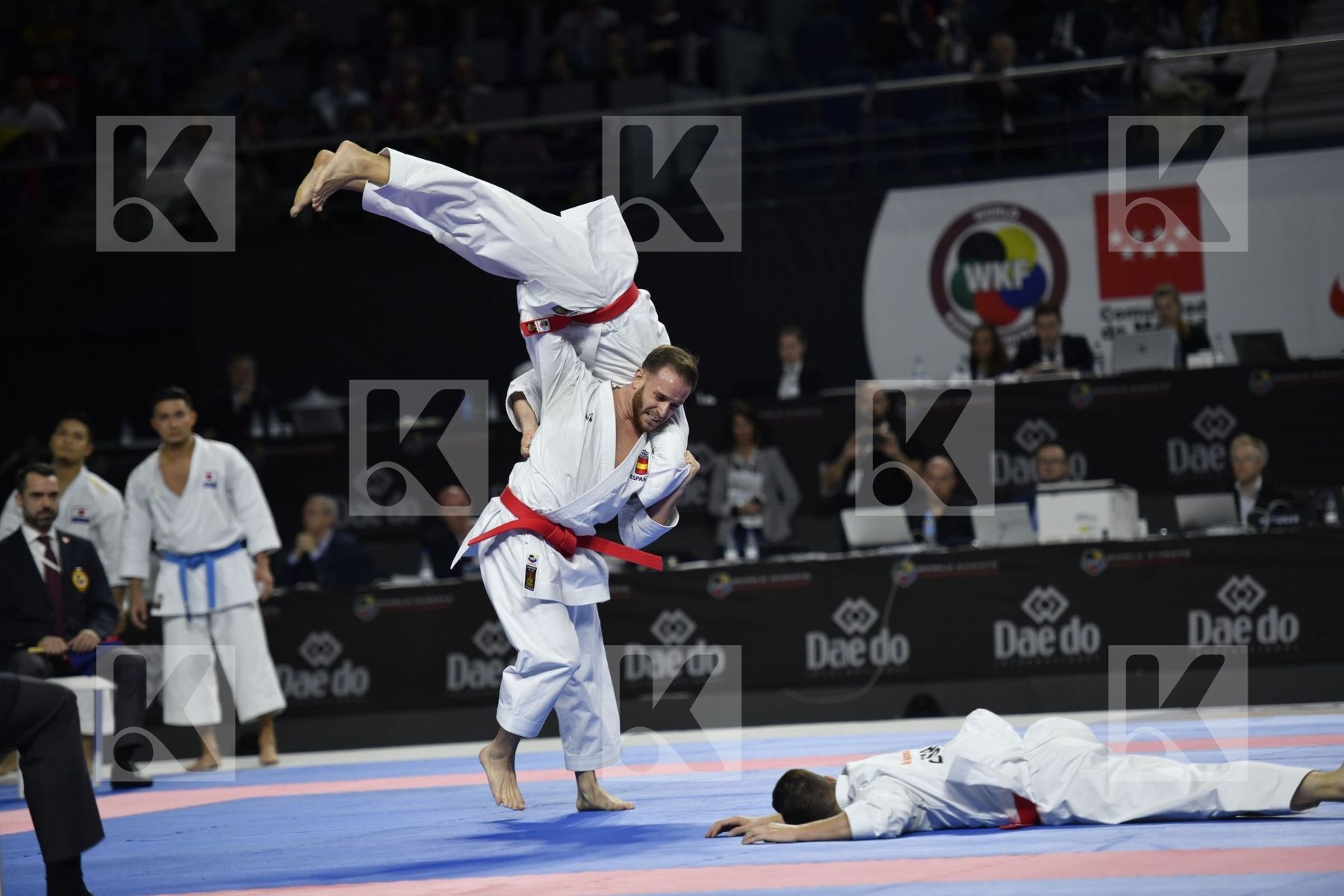 SPAIN (CARBONELL LOPEZ, GALAN LOPEZ, SALAZAR JOVER) vs JAPAN (KINJO, KIYUNA, UEMURA) in Senior Team Male Kata - Final bout