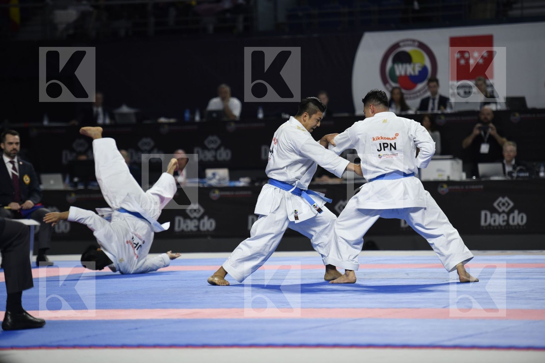SPAIN (CARBONELL LOPEZ, GALAN LOPEZ, SALAZAR JOVER) vs JAPAN (KINJO, KIYUNA, UEMURA) in Senior Team Male Kata - Final bout