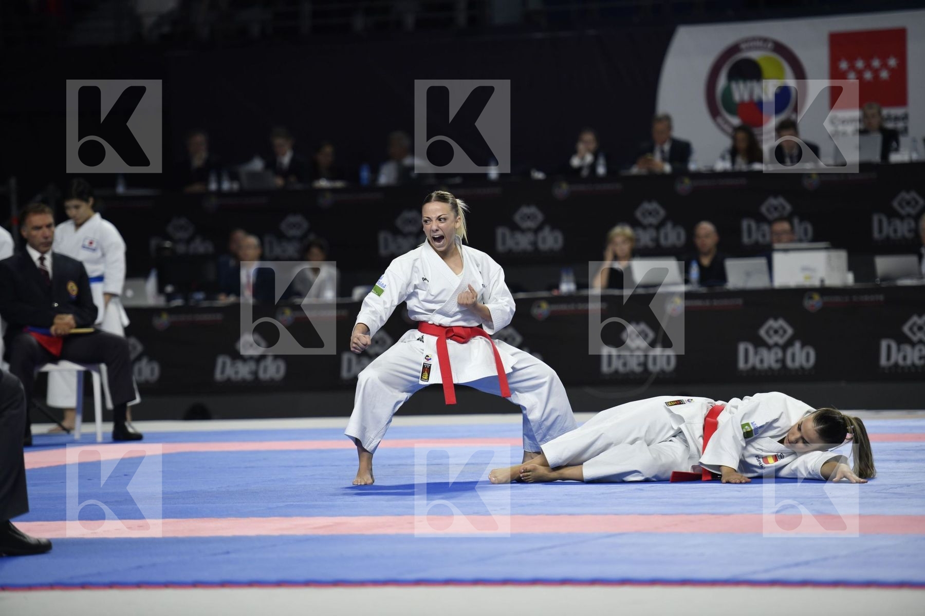 SPAIN (GARCIA LOZANO, RODRIGUEZ ENCABO, ROY RUBIO) vs JAPAN (ISHIBASHI, MUGIYAMA, TAIRA) in Senior Team Female Kata - Final bout