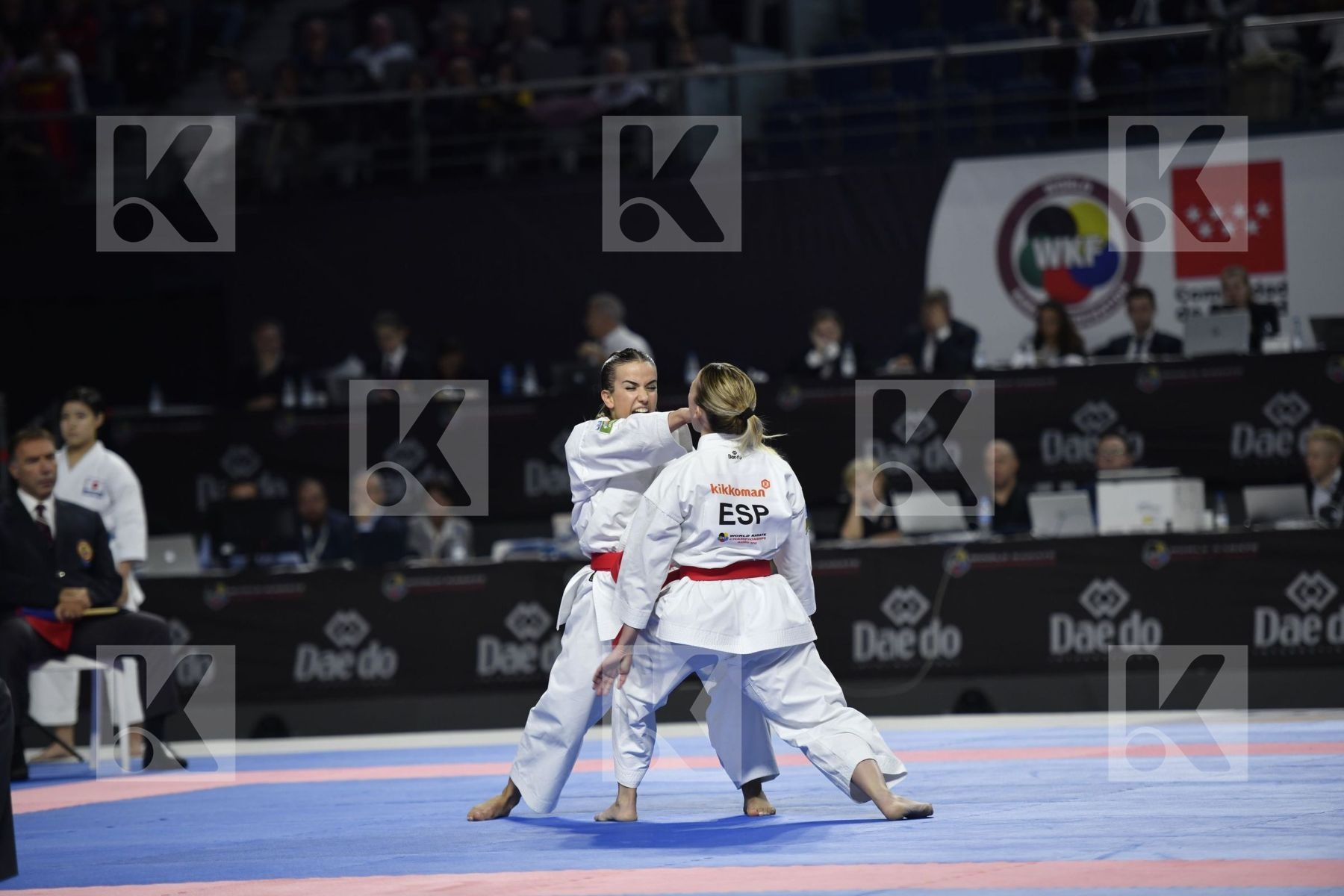 SPAIN (GARCIA LOZANO, RODRIGUEZ ENCABO, ROY RUBIO) vs JAPAN (ISHIBASHI, MUGIYAMA, TAIRA) in Senior Team Female Kata - Final bout