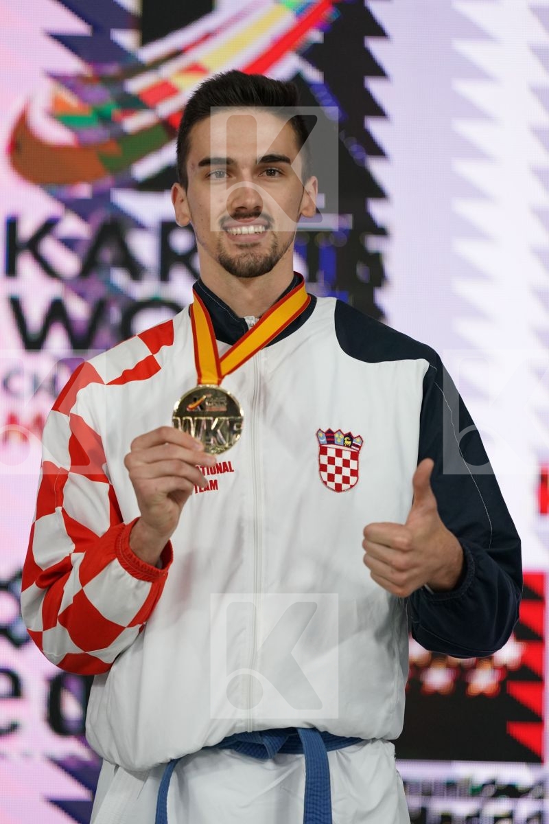 IVAN KVESIC (CROATIA) in Senior Kumite Ð 84 Kg - Podium ceremony