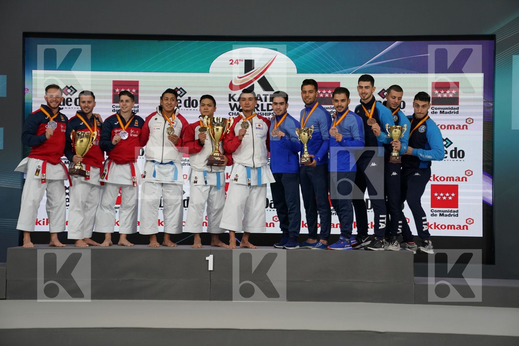 SPAIN (CARBONELL LOPEZ, GALAN LOPEZ, SALAZAR JOVER) vs JAPAN (KINJO, KIYUNA, UEMURA), ITALY (GALLO, IODICE, PANAGIA), IRAN (DELIKHOUN, SHAHRJERDI, ZAND) in Senior Team Female Kata - Podium ceremony