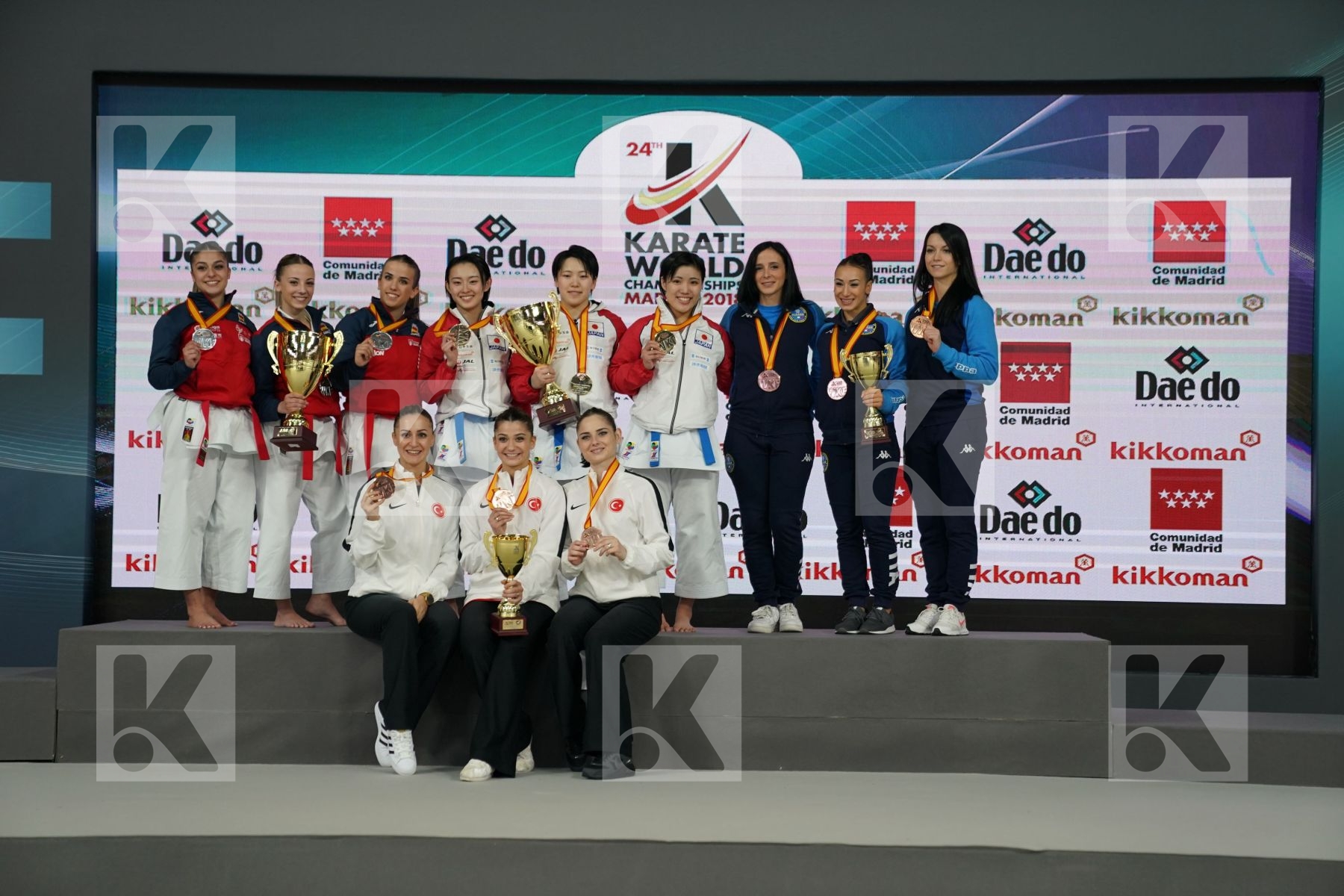 ITALY (BATTAGLIA, DÕONOFRIO, PEZZETTI), TURKEY (ELTEMUR, KUSMUS, SOFUOGLU), SPAIN (GARCIA LOZANO, RODRIGUEZ ENCABO, ROY RUBIO), JAPAN (ISHIBASHI, MUGIYAMA, TAIRA) in Senior Team Female Kata - Podium ceremony