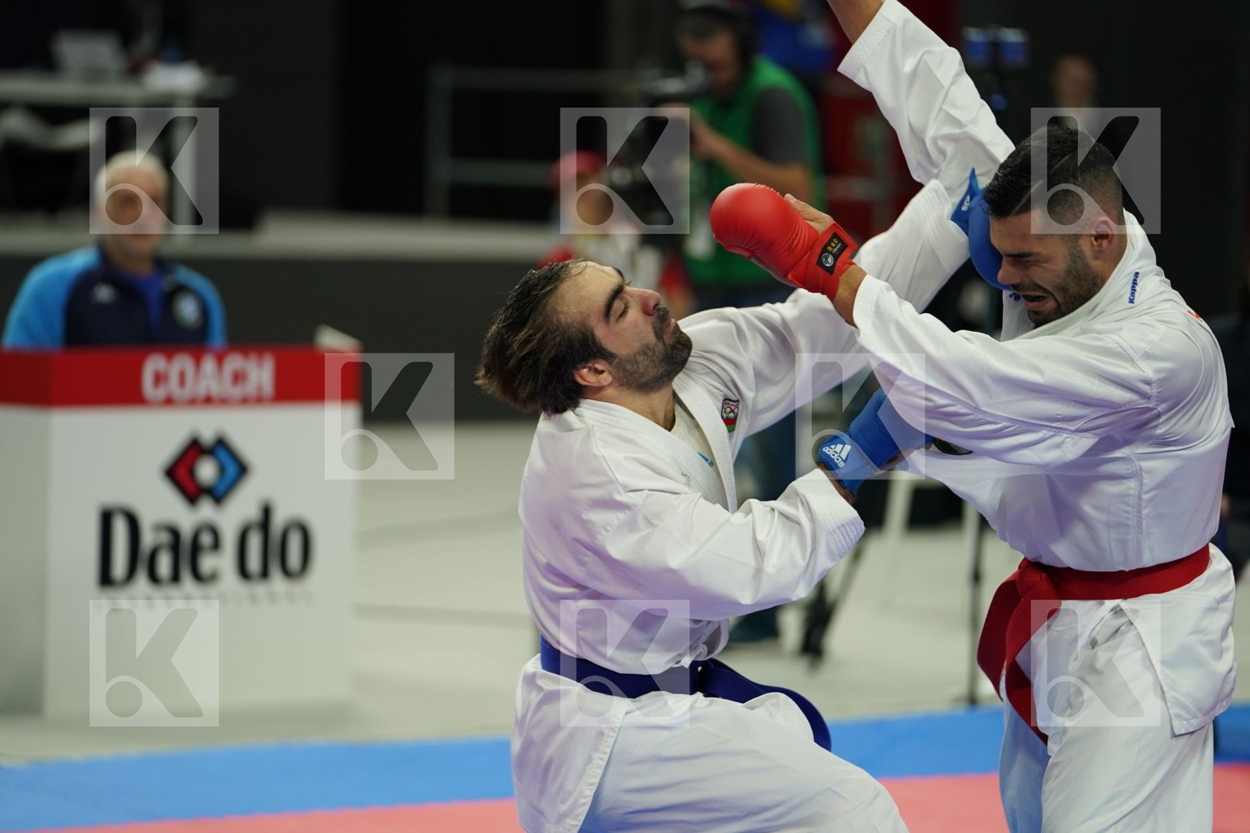 LUIGI BUSA (ITALY) vs RAFAEL AGHAYEV (AZERBAIJAN) in Senior Kumite Ð 75 Kg - Qualification