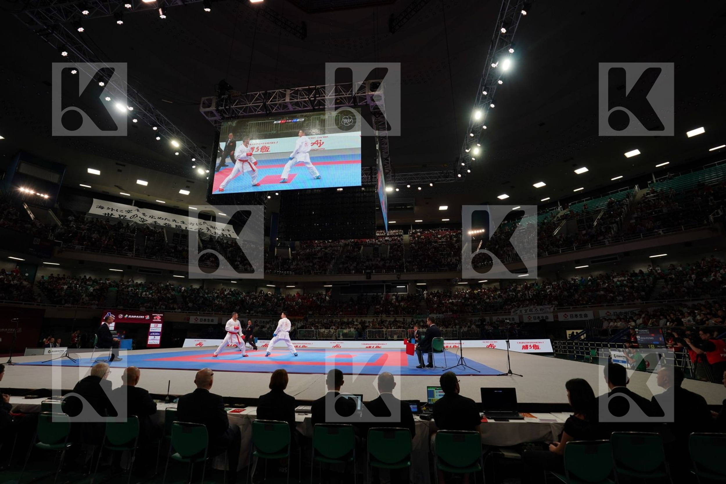 POORSHAB ZABIHOLLAH (IRAN) vs ARAGA RYUTARO (JAPAN) in Senior Kumite -84 Kg - Gold bout