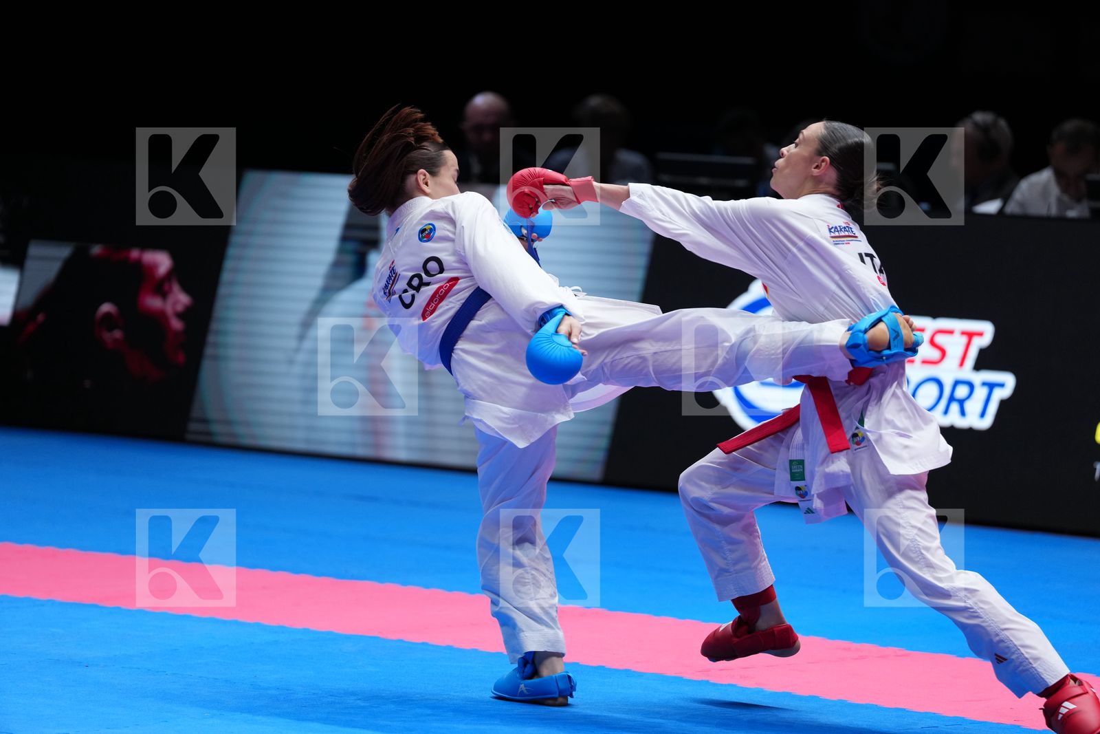 PERFETTO ERMINIA (ITALY) vs SGARDELLI EMA (CROATIA) in Female Kumite -50 Kg - Final Bout
