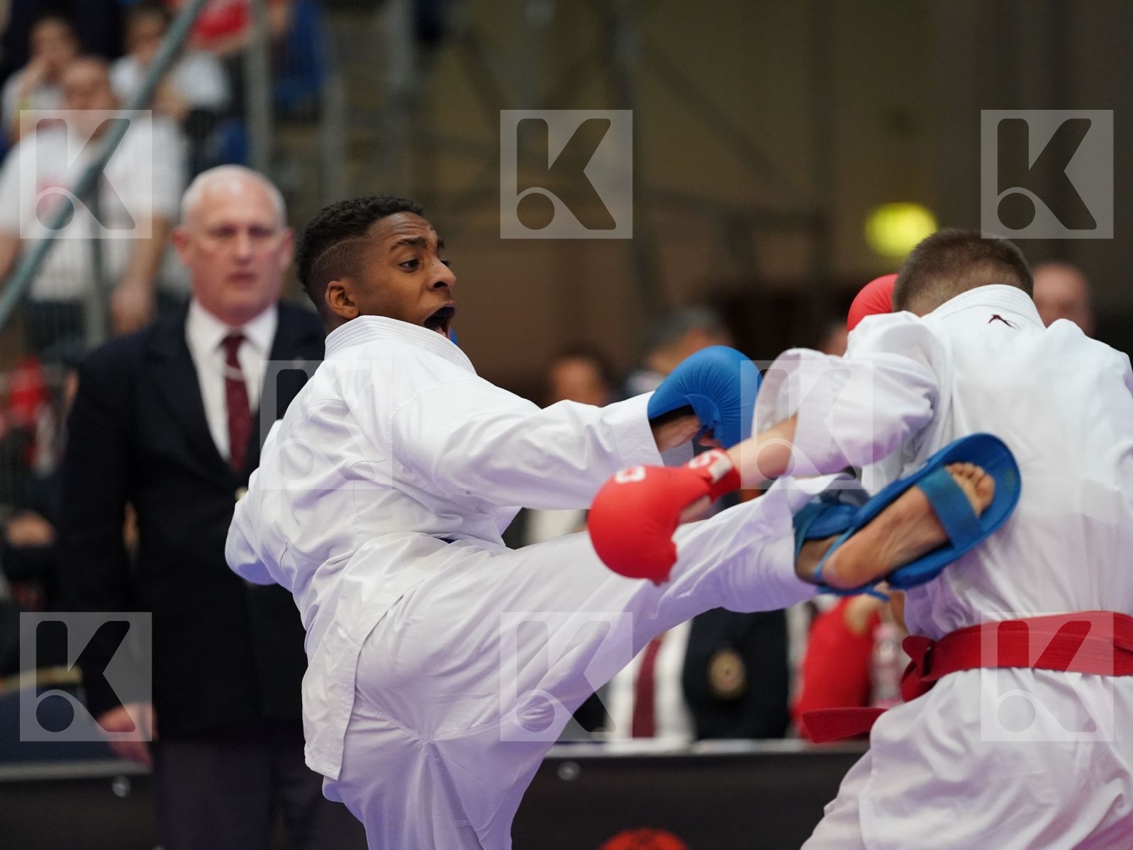 HOTSULIAK OLEKSII (UKRAINE) vs GARI RYAN (FRANCE) in Junior Kumite Male -61 Kg - Final bout