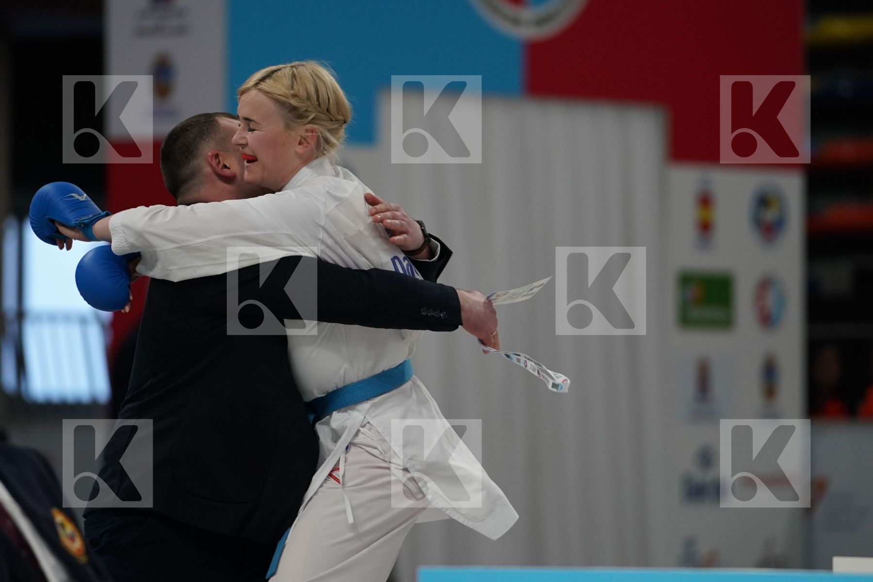 PHILIPPE GWENDOLINE (FRANCE) vs SEROGINA ANITA (UKRAINE) in Senior Kumite -61 Kg - Bronze bout