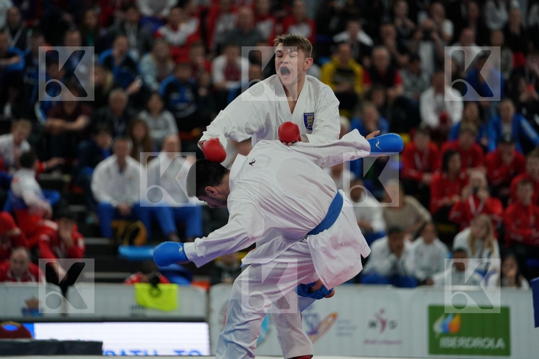KELLAWAY JOE (ENGLAND) vs ELTEMUR ERMAN (TURKEY) in Senior Kumite -75 Kg - Bronze bout