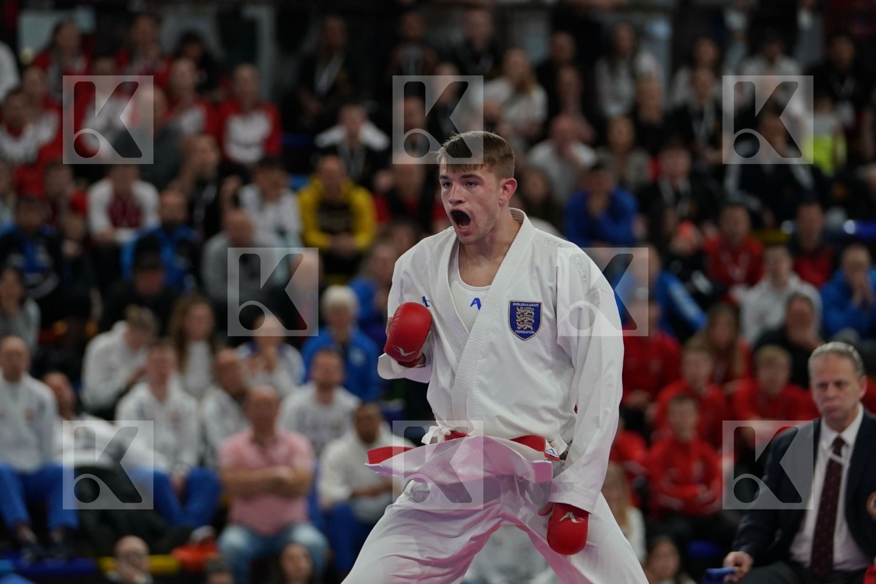 KELLAWAY JOE (ENGLAND) vs ELTEMUR ERMAN (TURKEY) in Senior Kumite -75 Kg - Bronze bout