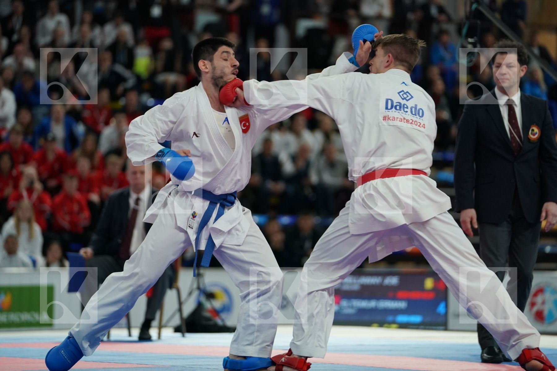KELLAWAY JOE (ENGLAND) vs ELTEMUR ERMAN (TURKEY) in Senior Kumite -75 Kg - Bronze bout
