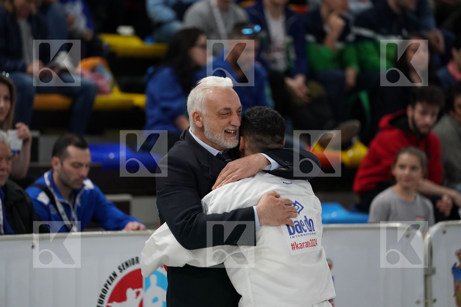 BUSA LUIGI (ITALY) vs AGHAYEV RAFAEL (AZERBAIJAN) in Senior Kumite -75 Kg - Final bout
