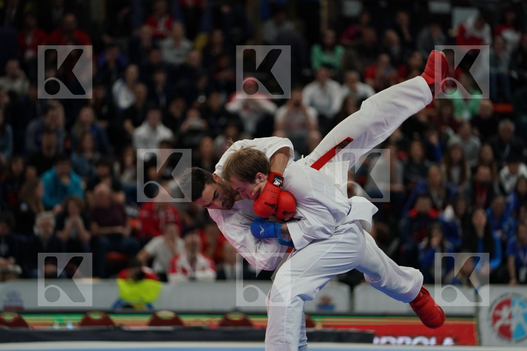 CRESCENZO ANGELO (ITALY) vs PLAKHUTIN EVGENY (RUSSIA) in Senior Kumite -60 Kg - Final bout