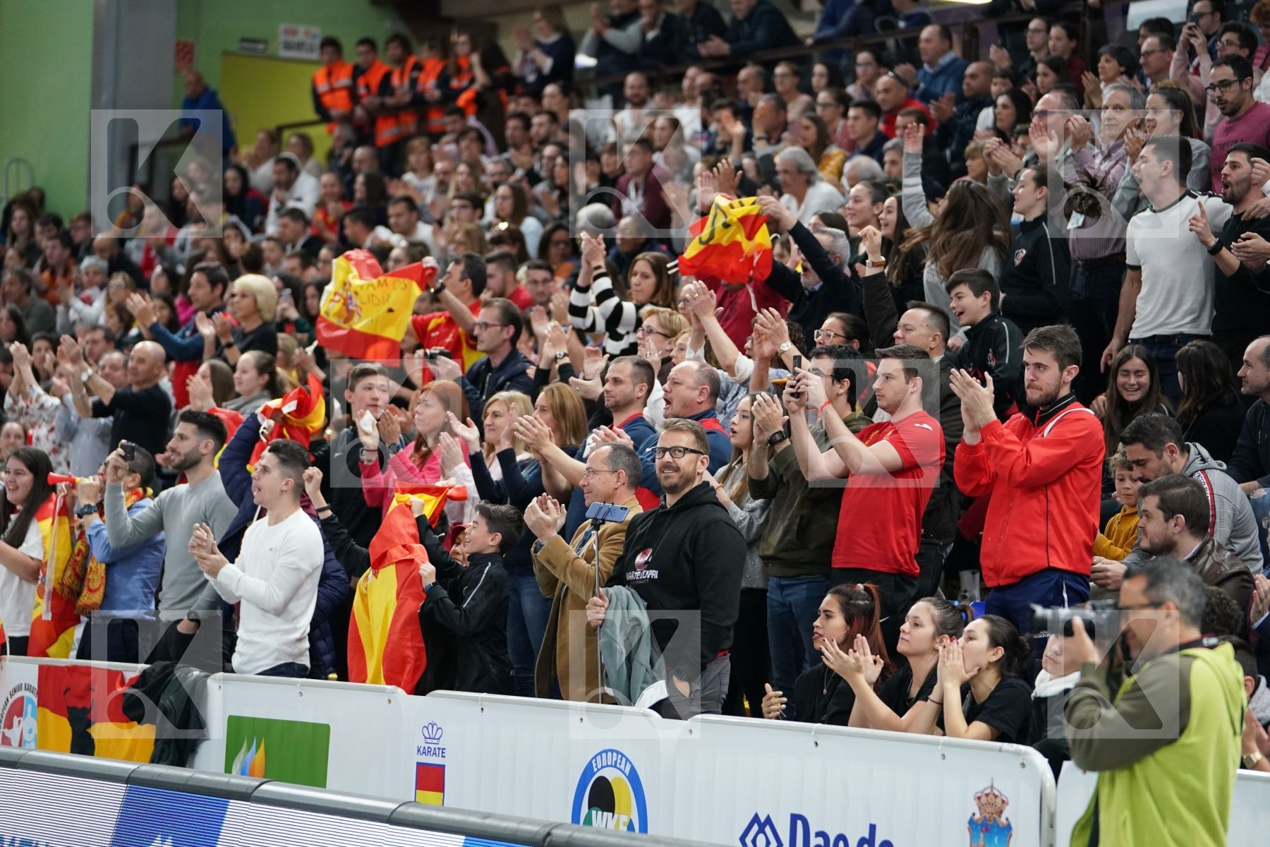 Supporters in Senior Female Kata - Final bout