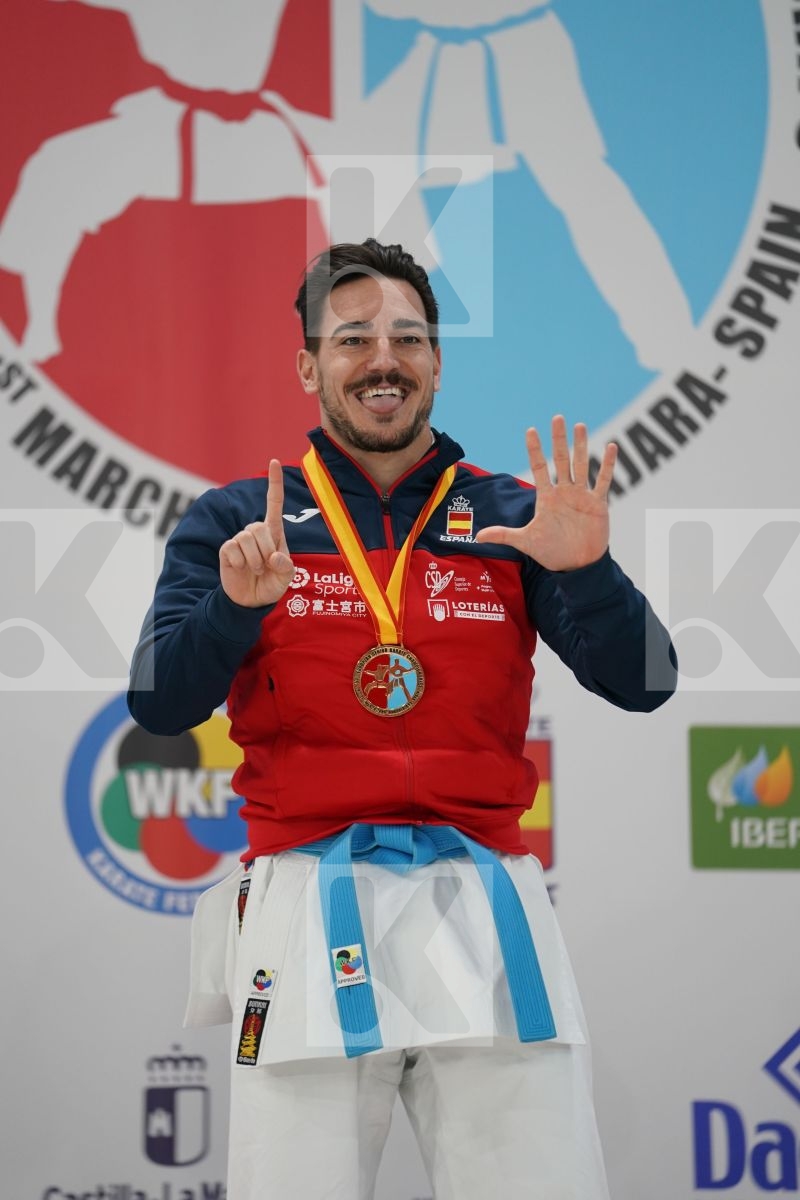 QUINTERO CAPDEVILA DAMIAN HUGO (SPAIN) in Senior Male Kata - Podium ceremony