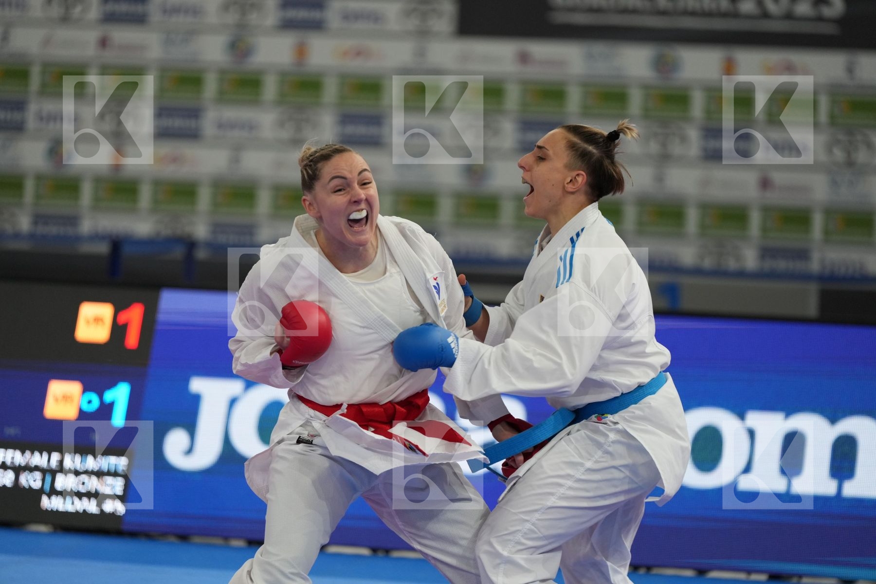 AGIER ALIZEE (FRANCE) vs SEMERARO SILVIA (ITALY) in Female Kumite -68 Kg - bronze bout