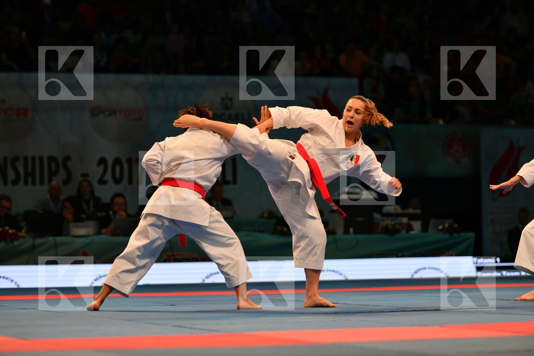 Female team kata France France France Kanku sho