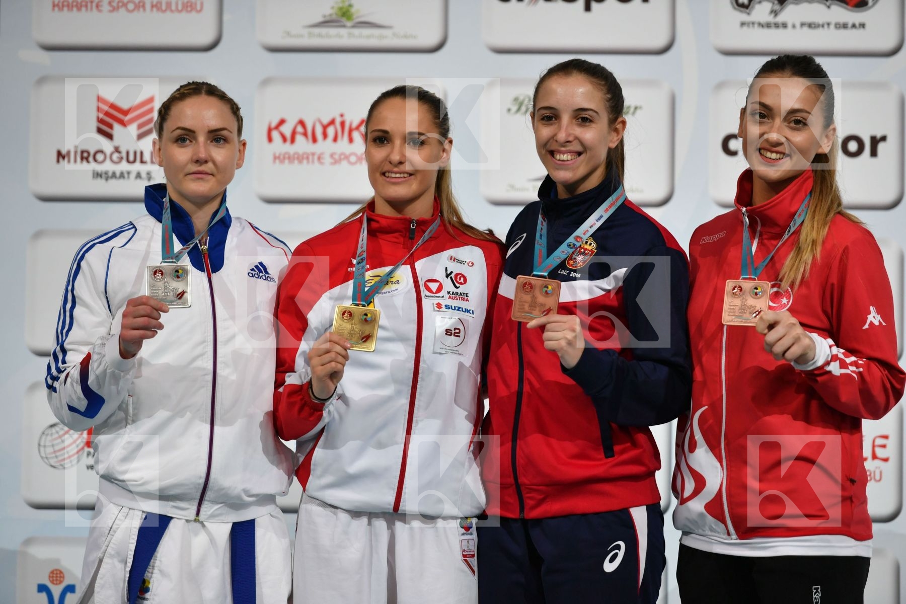 Agier Alice Austria Buchungen Alisa Burucu Hafsa seyda Cvrkota S