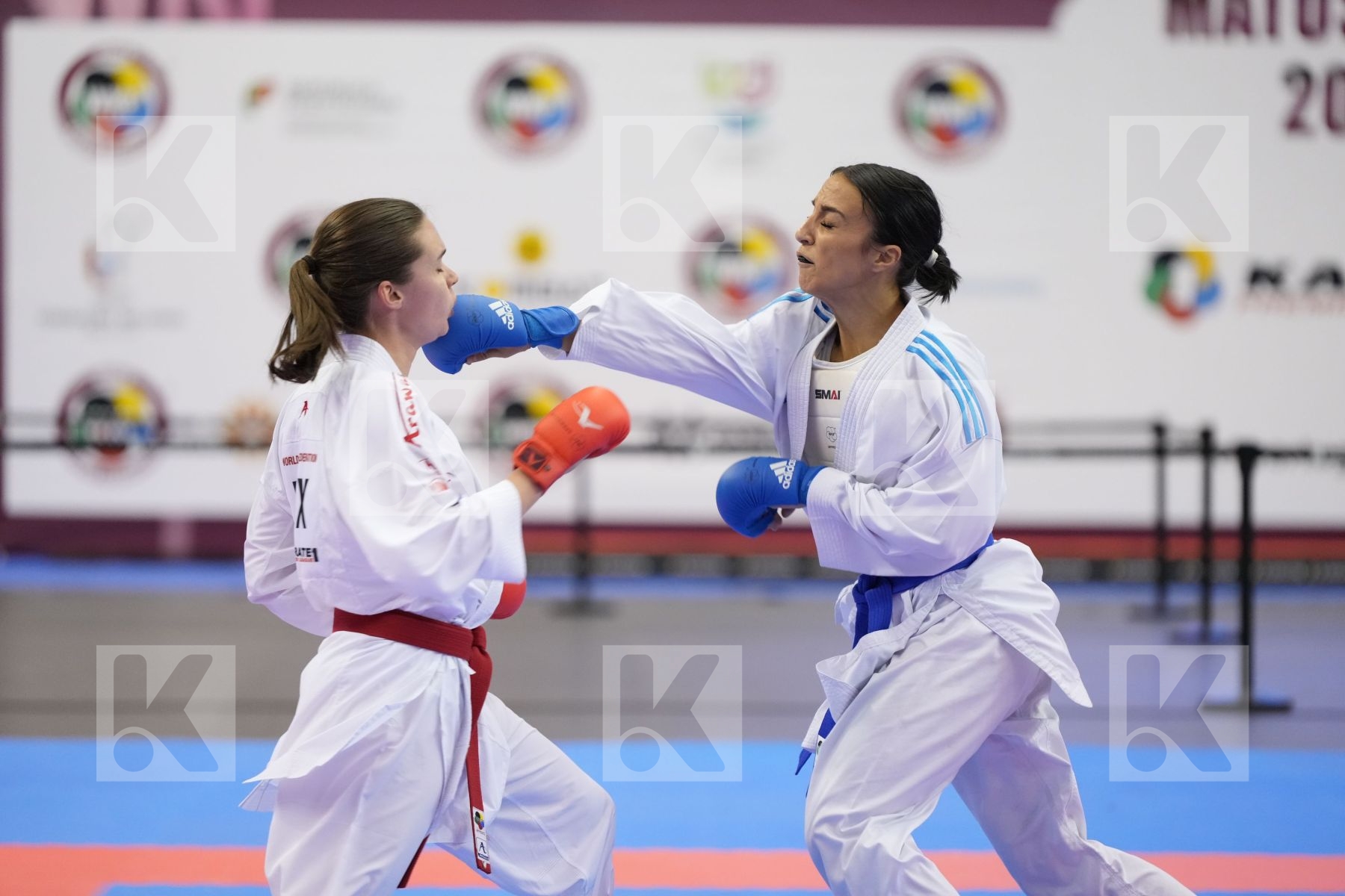 Kumite bronze bout featuring BRUNORI VERONICA & WARLING JENNIFER