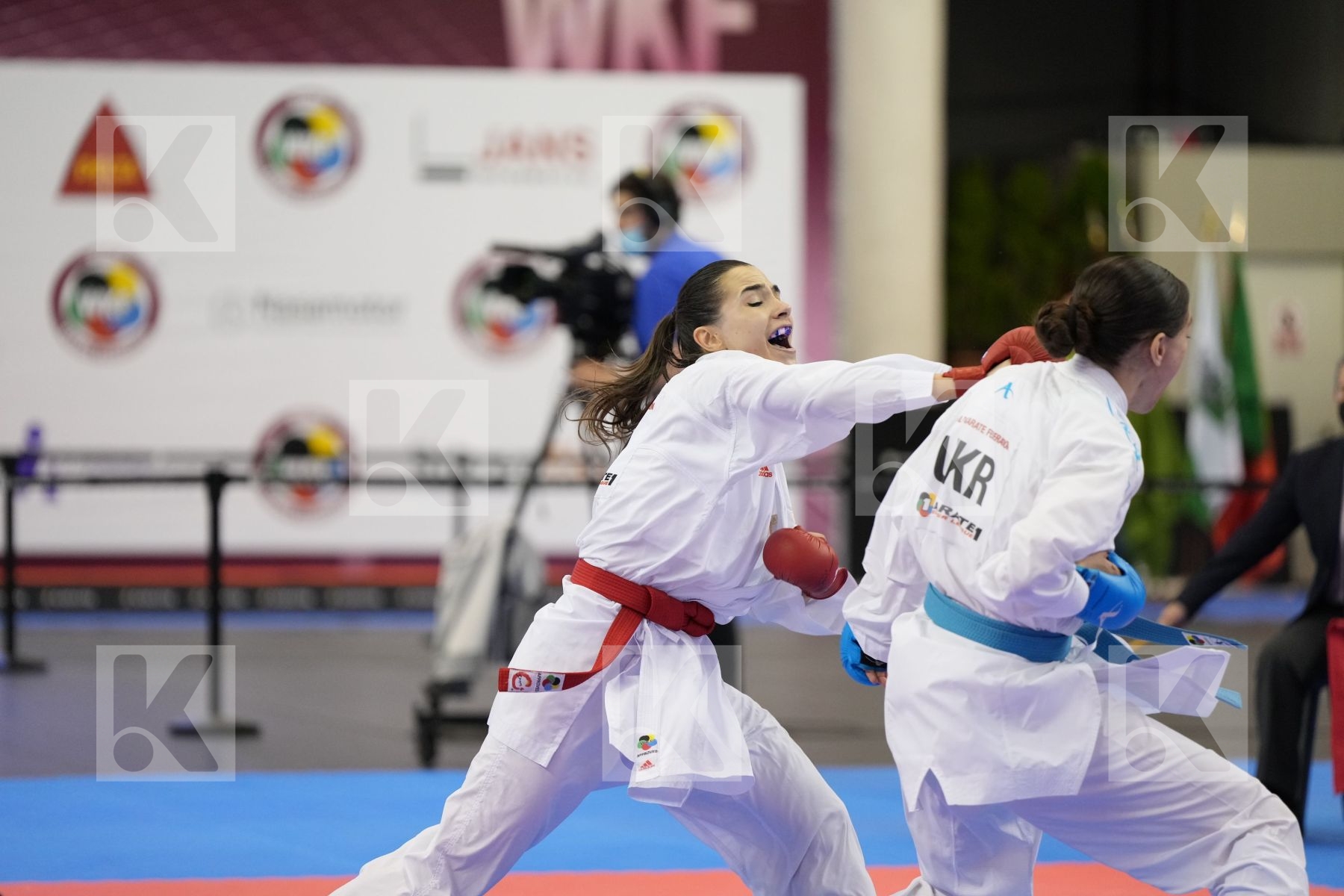 Kumite bronze bout featuring Alessandra Mangiacapra & Diana Shostak