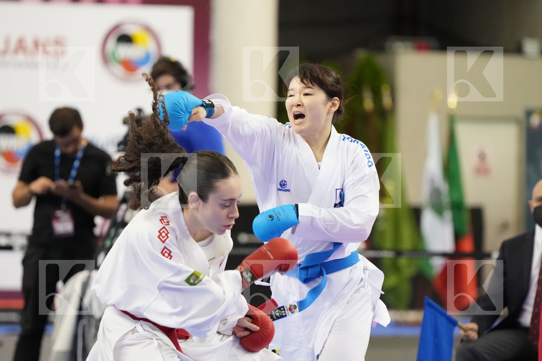 Kumite bronze bout featuring SAITO AYAKA & PASCUAL CHICO MARTA
