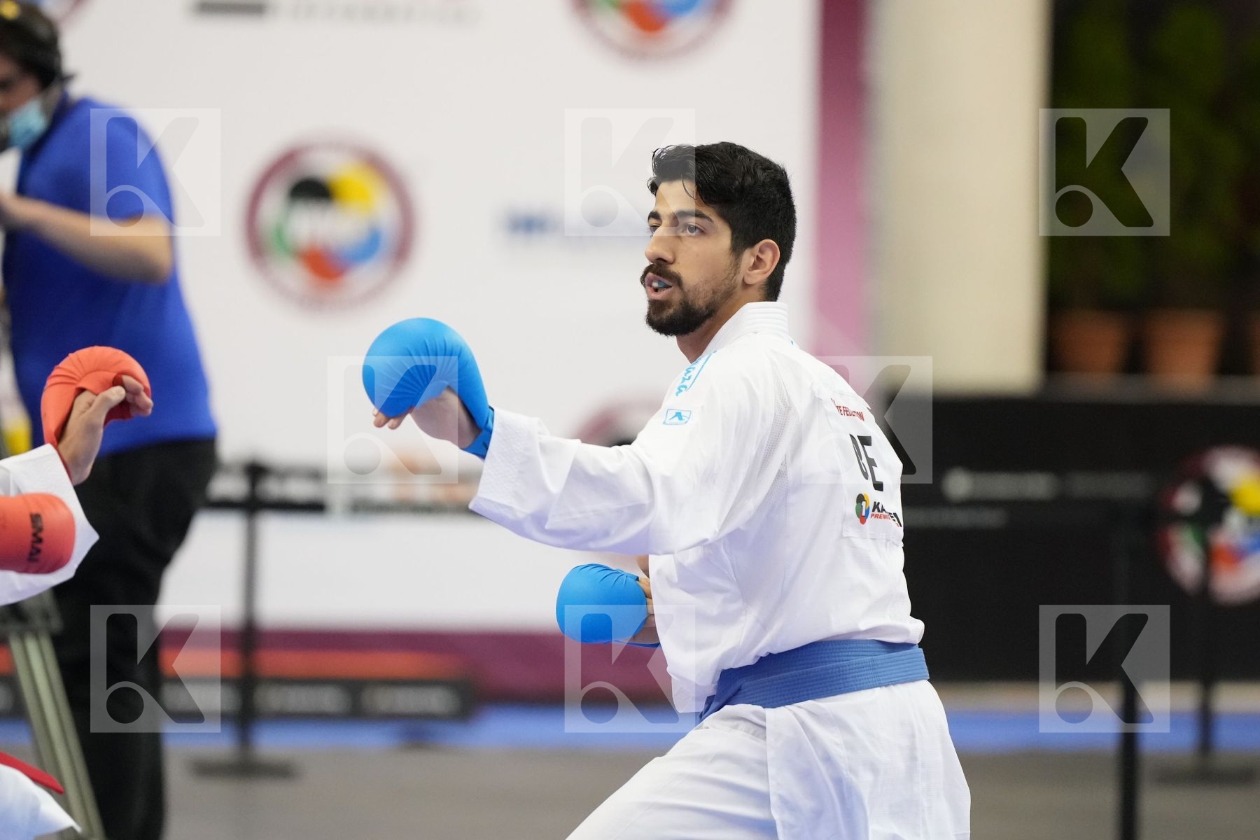 Kumite final bout featuring CRESCENZO ANGELO & XENOS CHRISTOS-STEFANOS