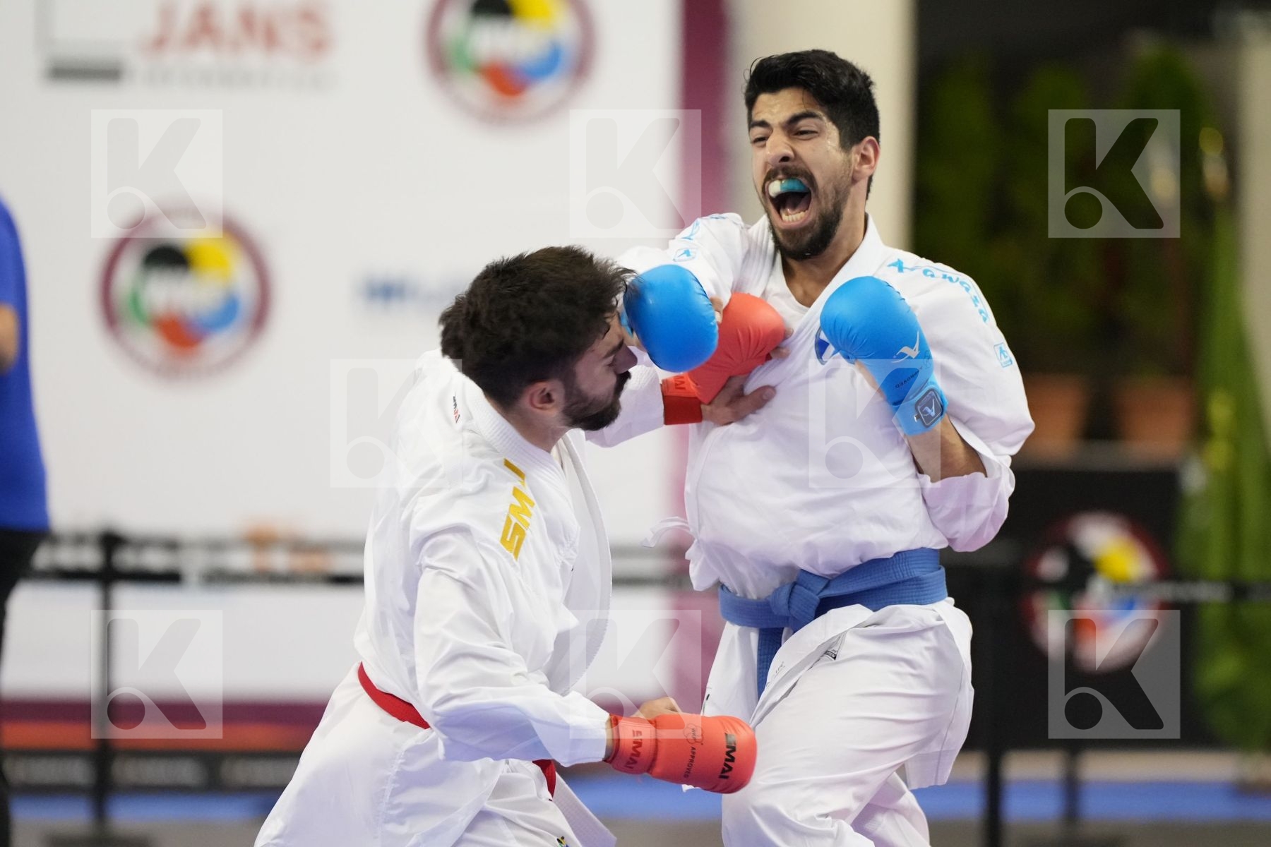 Kumite final bout featuring CRESCENZO ANGELO & XENOS CHRISTOS-STEFANOS