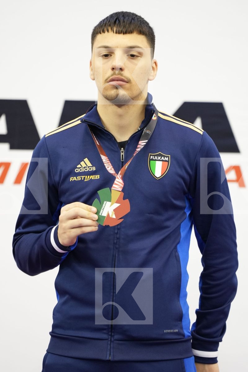 Podium featuring DE VIVO DANIELE