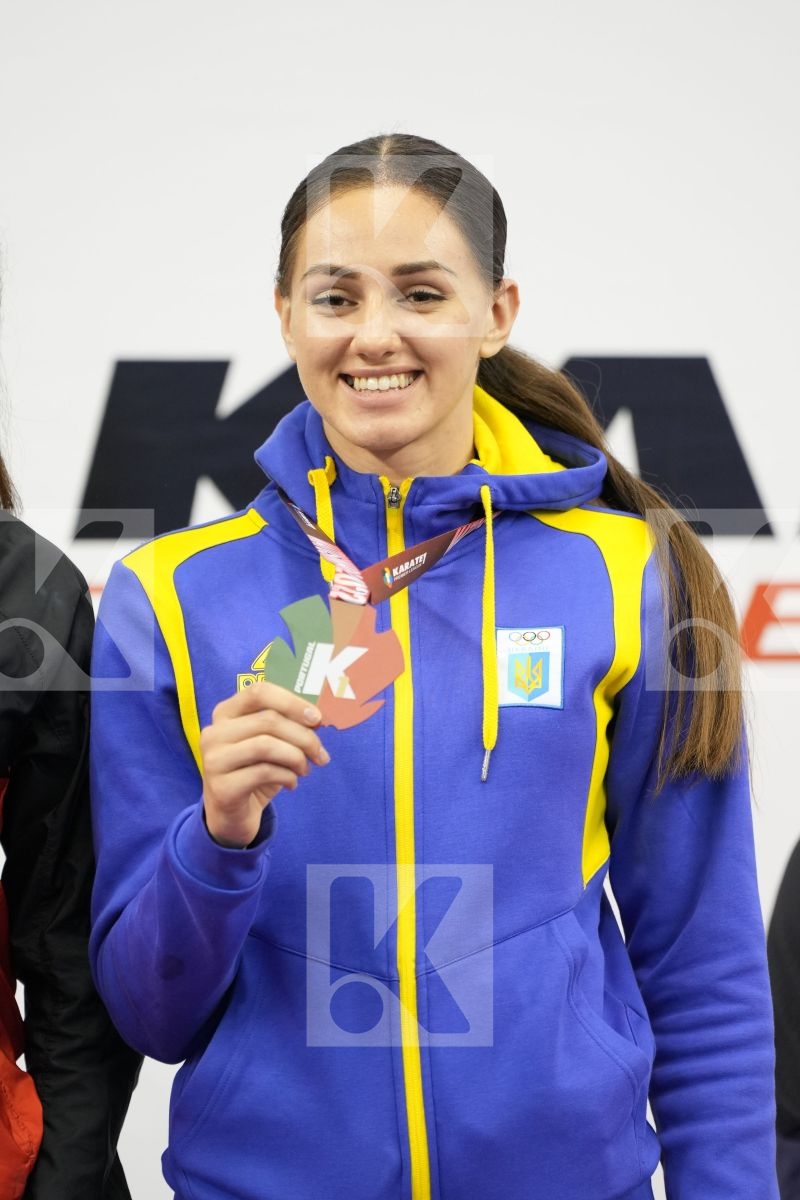 Podium featuring SHOSTAK DIANA