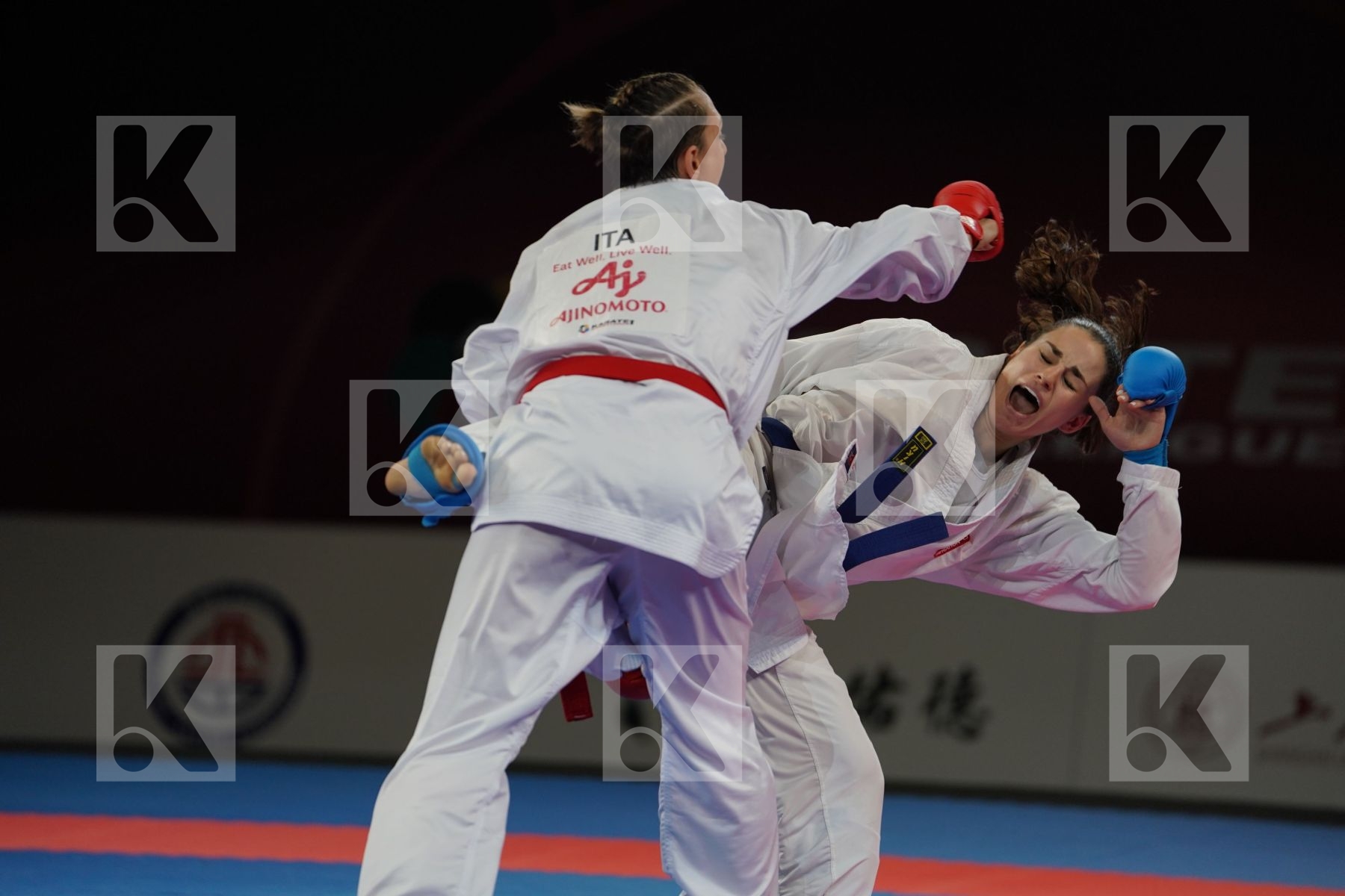 SEMERARO SILVIA (ITALY) vs QUIRICI ELENA (SWITZERLAND) in Senior Kumite -68 Kg - Bronze bout