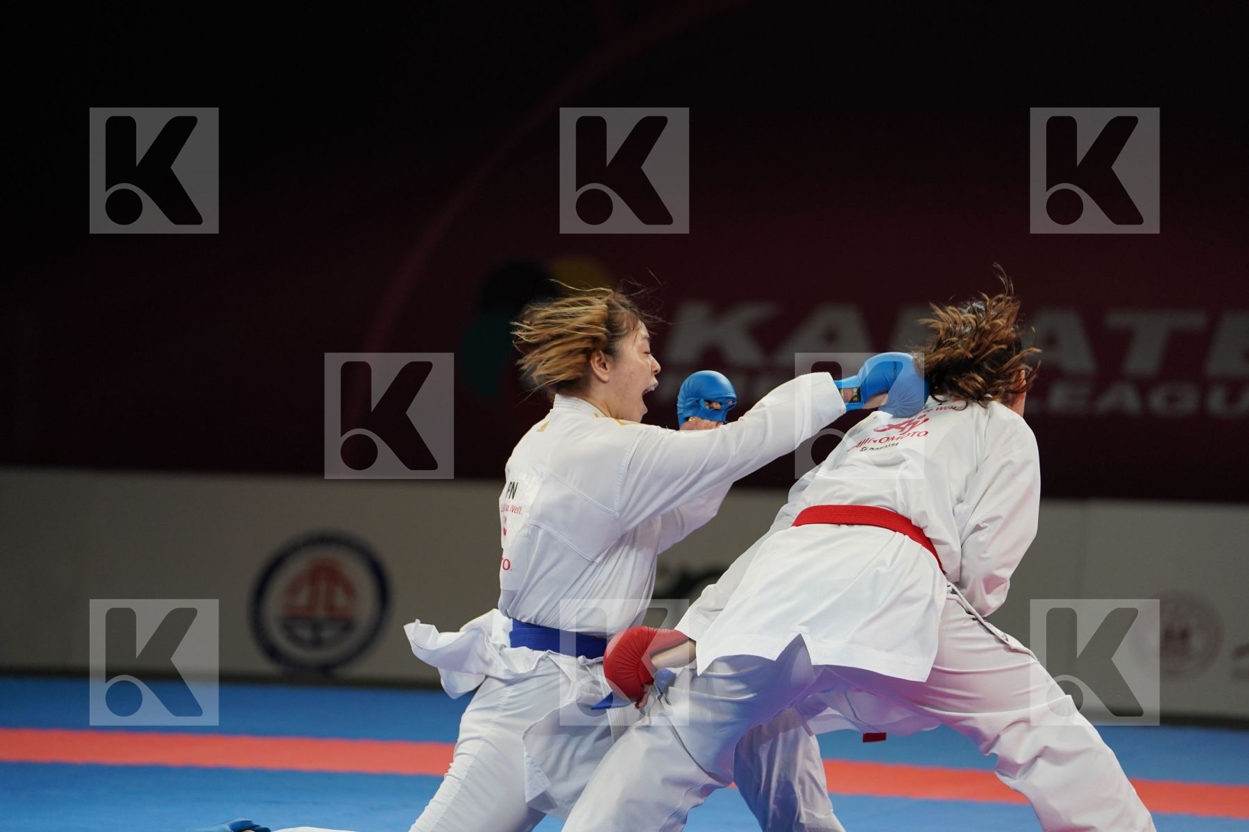 HOCAOGLU MELTEM (TURKEY) vs UEKUSA AYUMI (JAPAN) in Senior Kumite 68+ Kg - Bronze bout