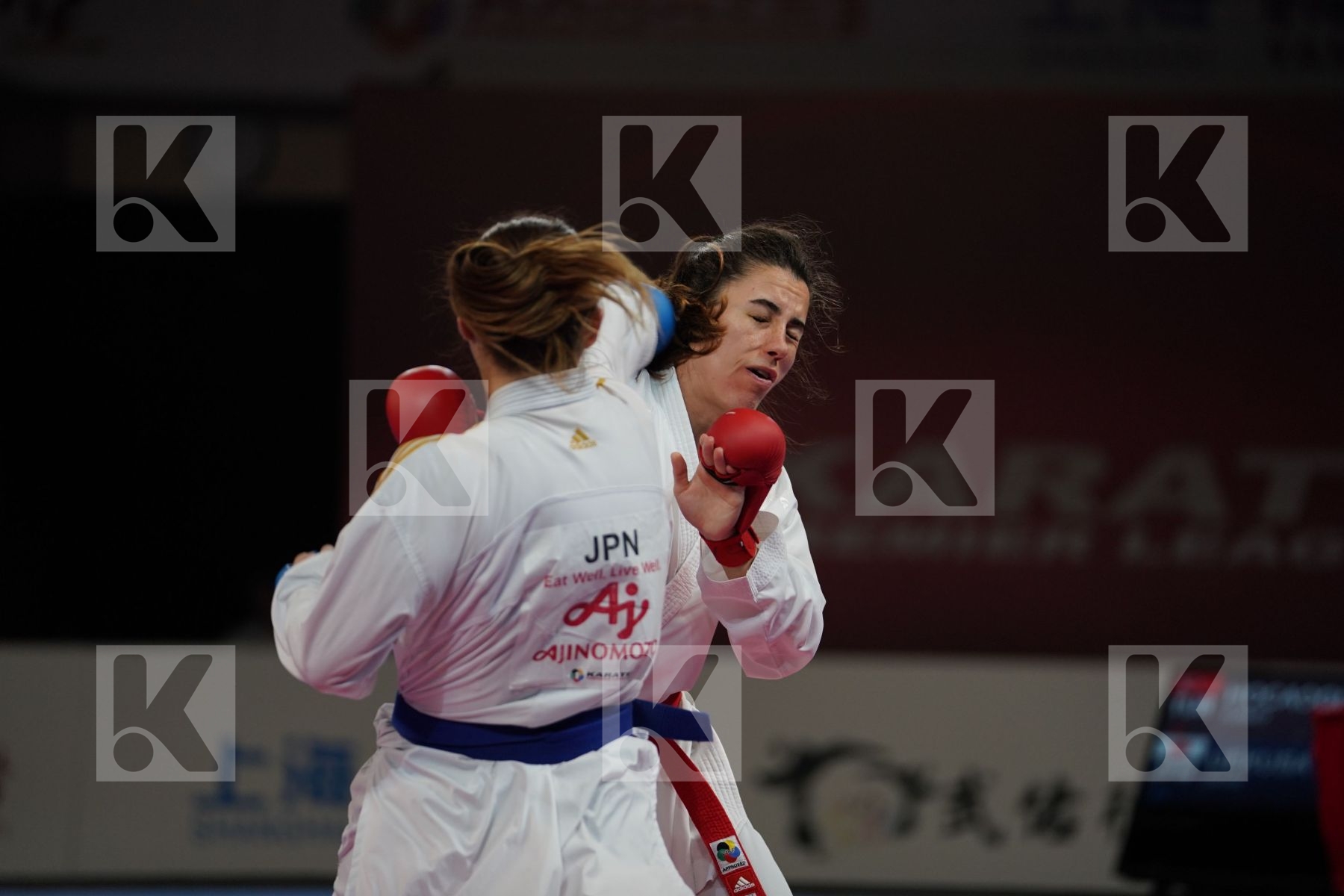 HOCAOGLU MELTEM (TURKEY) vs UEKUSA AYUMI (JAPAN) in Senior Kumite 68+ Kg - Bronze bout