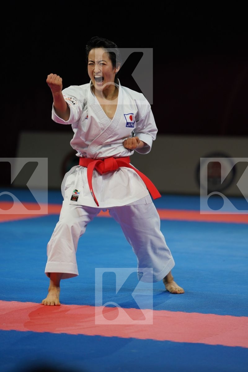 SHIMIZU KIYOU (JAPAN) in Senior Female Kata - Gold bout