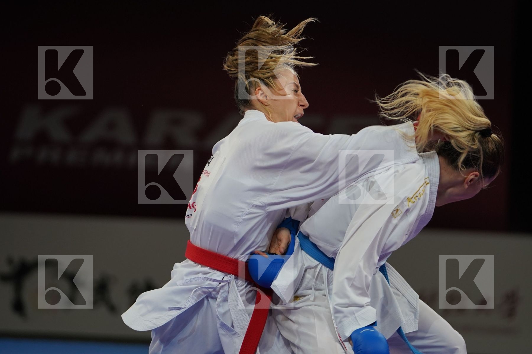RECCHIA ALEXANDRA (FRANCE) vs OZCELIK ARAPOGLU SERAP (TURKEY) in Senior Kumite -50 Kg - Gold bout