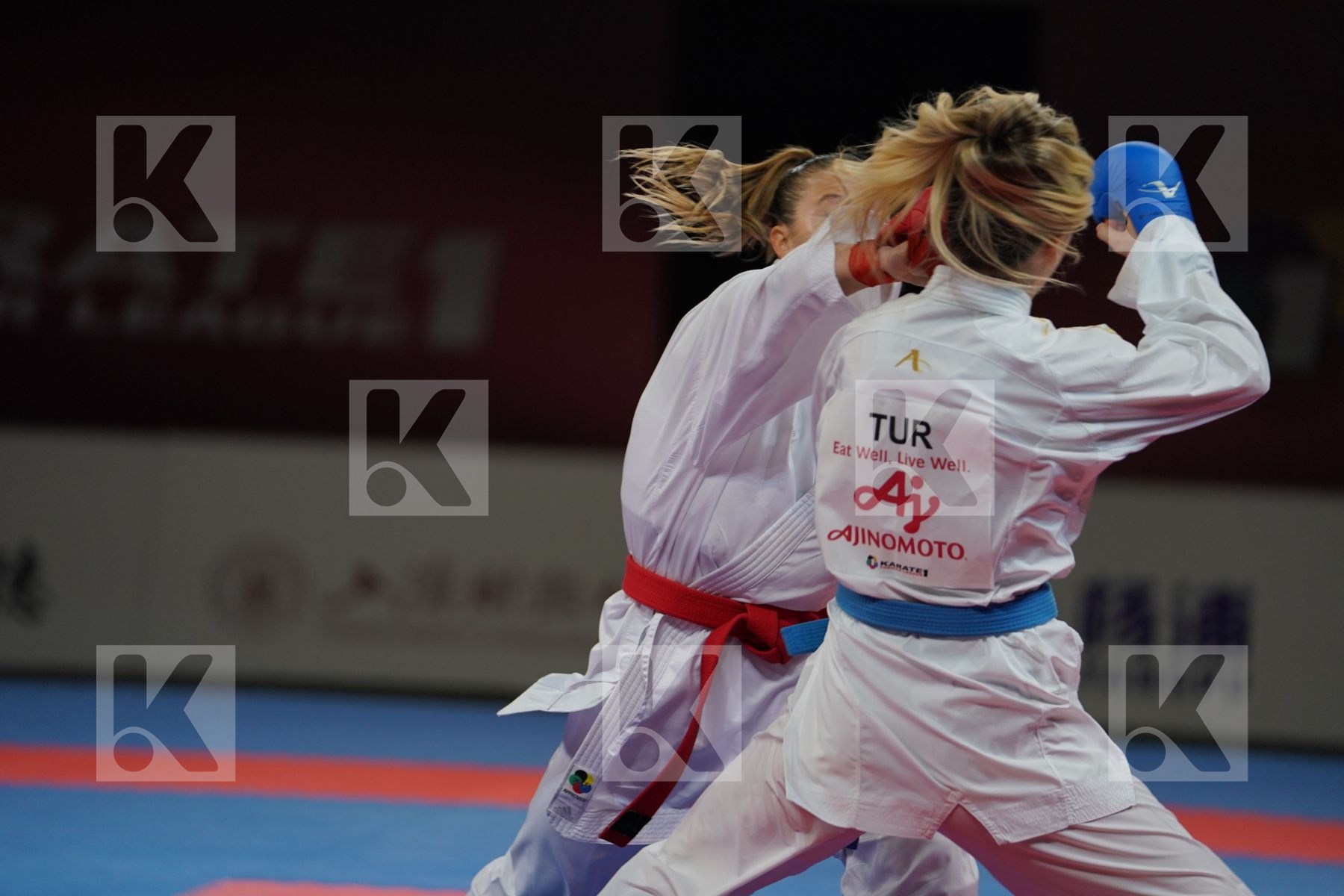 RECCHIA ALEXANDRA (FRANCE) vs OZCELIK ARAPOGLU SERAP (TURKEY) in Senior Kumite -50 Kg - Gold bout