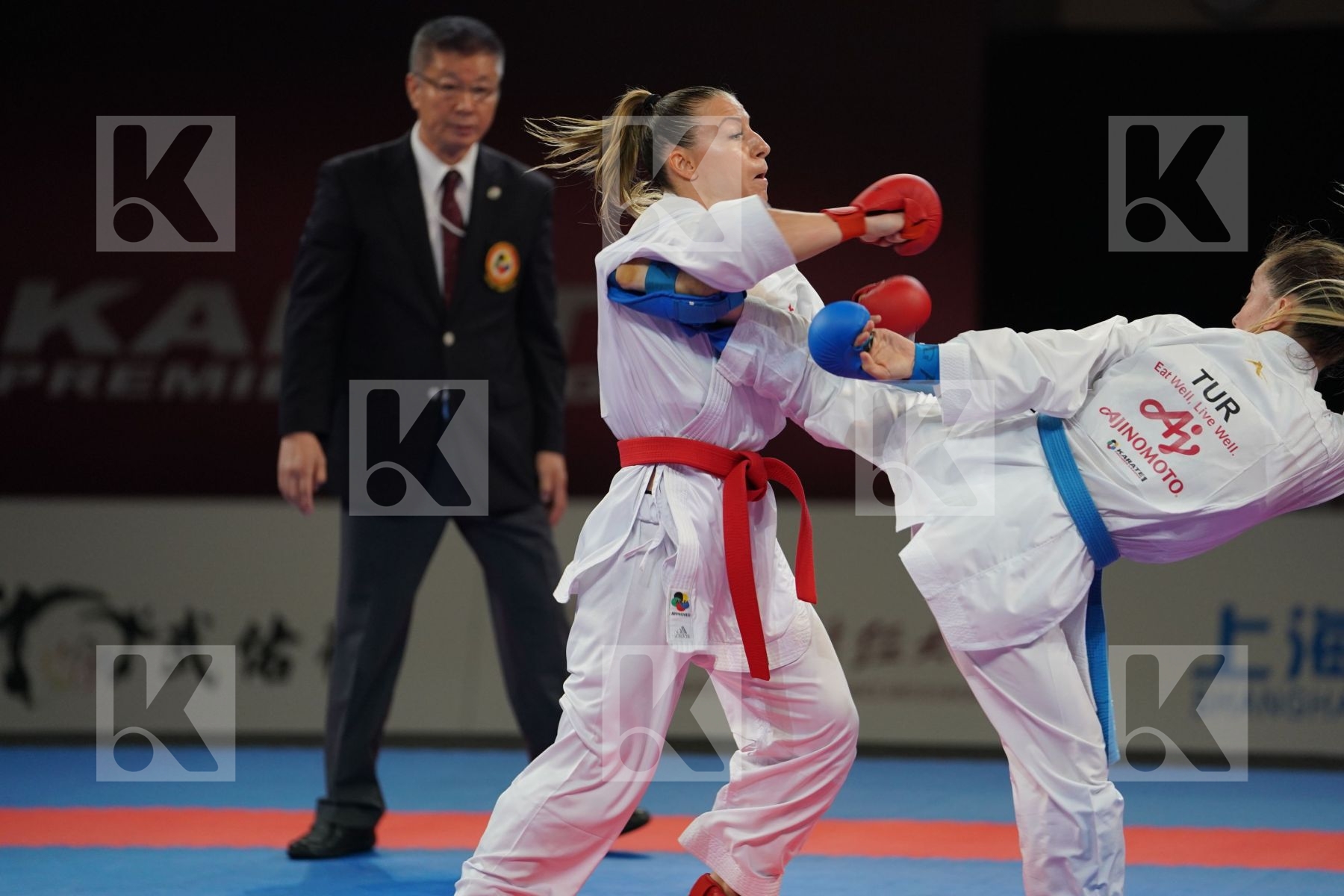 RECCHIA ALEXANDRA (FRANCE) vs OZCELIK ARAPOGLU SERAP (TURKEY) in Senior Kumite -50 Kg - Gold bout