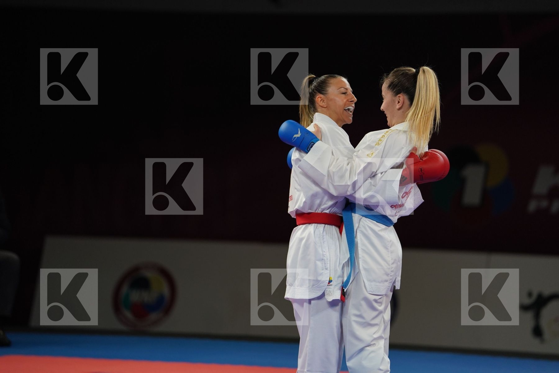 RECCHIA ALEXANDRA (FRANCE) vs OZCELIK ARAPOGLU SERAP (TURKEY) in Senior Kumite -50 Kg - Gold bout