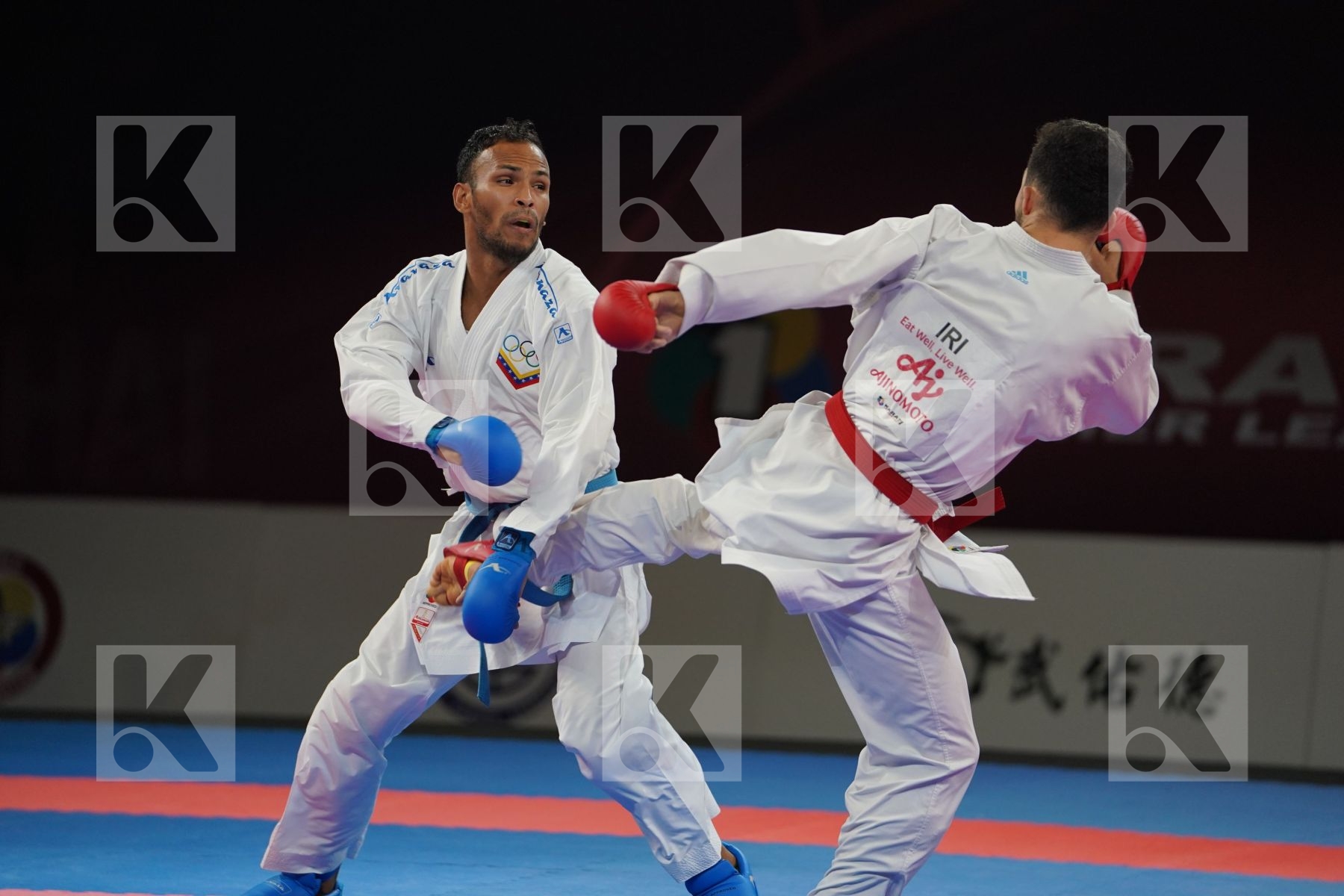 KARIMI SEYEDALI (ISLAMIC REPUBLIC OF IRAN) vs MADERA DELGADO ANDRES (VENEZUELA) in Senior Kumite -67 Kg - Gold bout