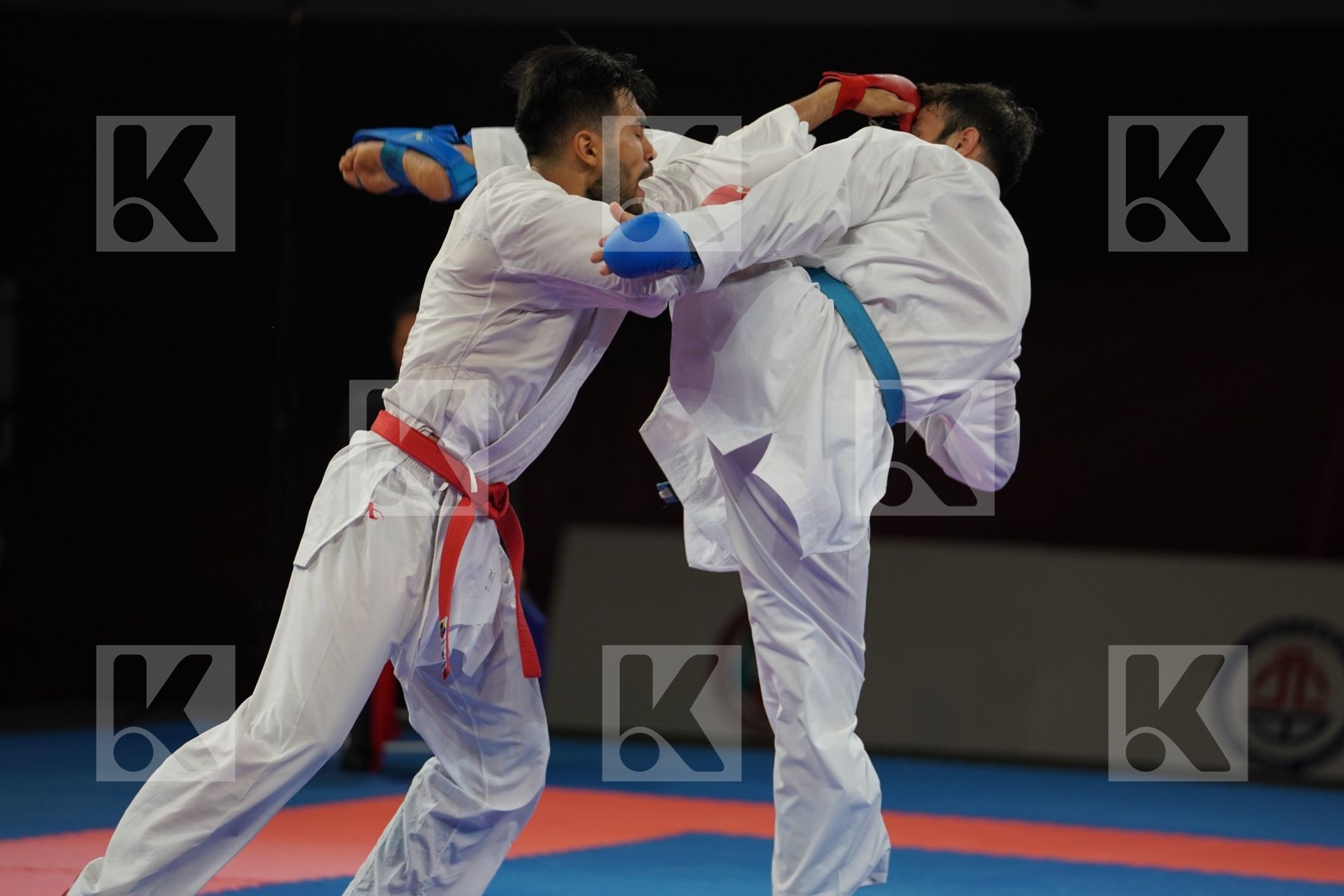 OTABOLAEV DASTONBEK (UZBEKISTAN) vs ASGARI GHONCHEH BAHMAN (ISLAMIC REPUBLIC OF IRAN) in Senior Kumite -75 Kg - Gold bout