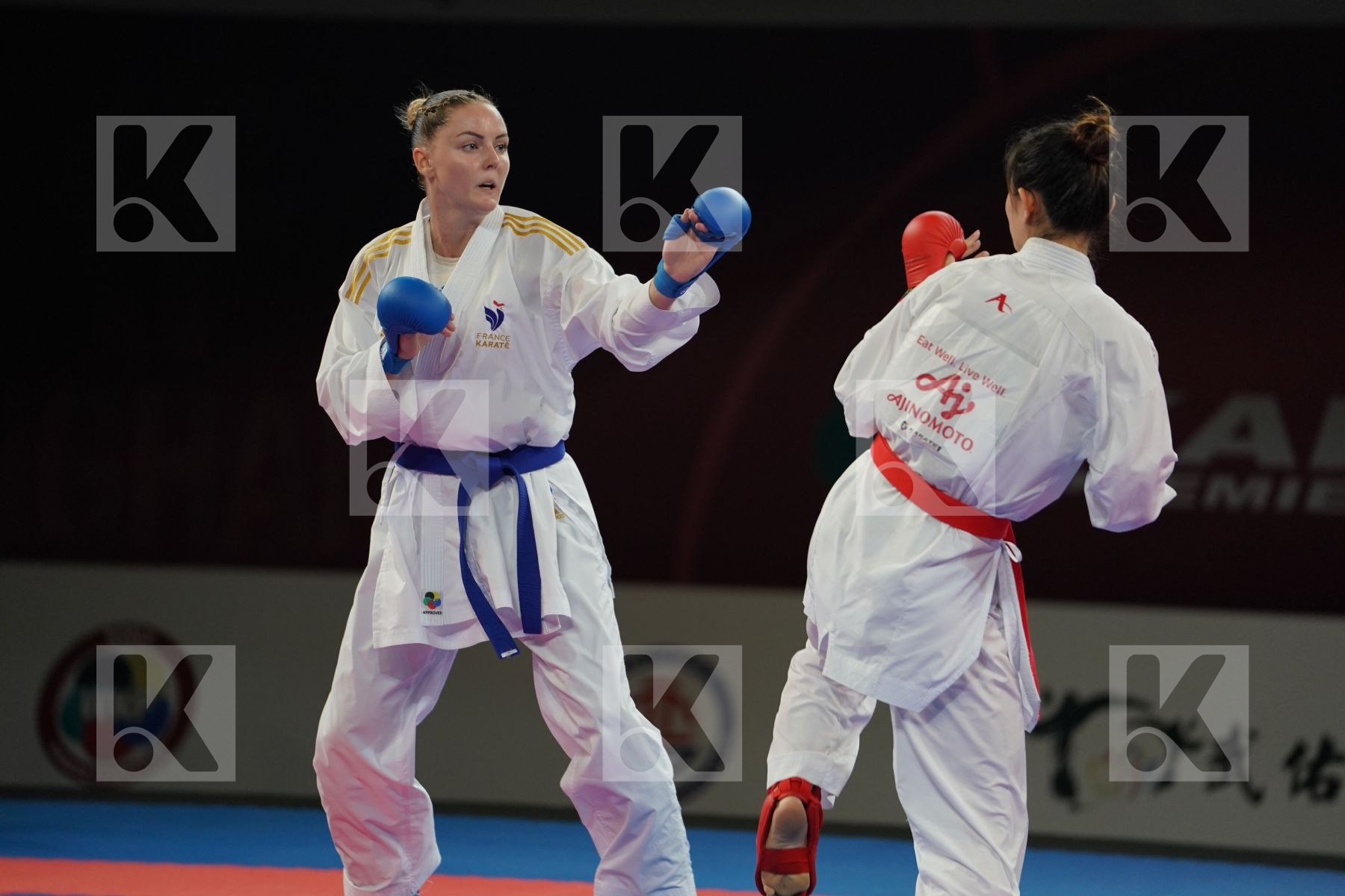 GONG LI (PEOPLES REPUBLIC OF CHINA) vs AGIER ALIZEE (FRANCE) in Senior Kumite -68 Kg - Gold bout
