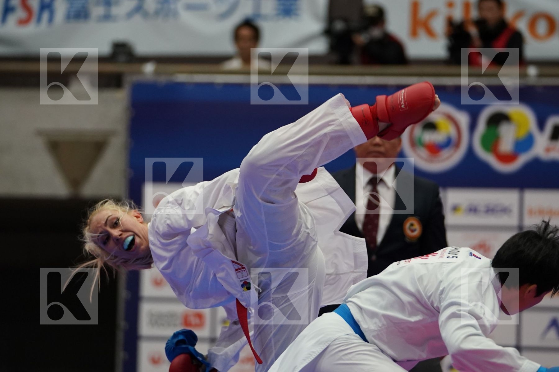 CHATZILIADOU ELENI (GREECE) VS KAWAMURA NATSUMI (JAPAN) in Senior Kumite 68+ Kg - Bronze bout