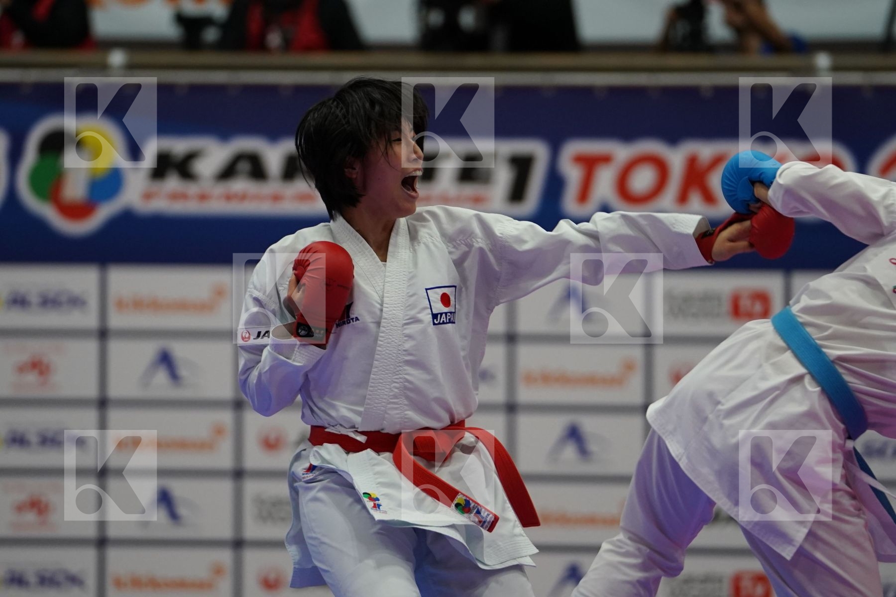 SOMEYA MAYUMI (JAPAN) VS YIN XIAOYAN (CHINA) in Senior Kumite Ð 61 Kg - Bronze bout