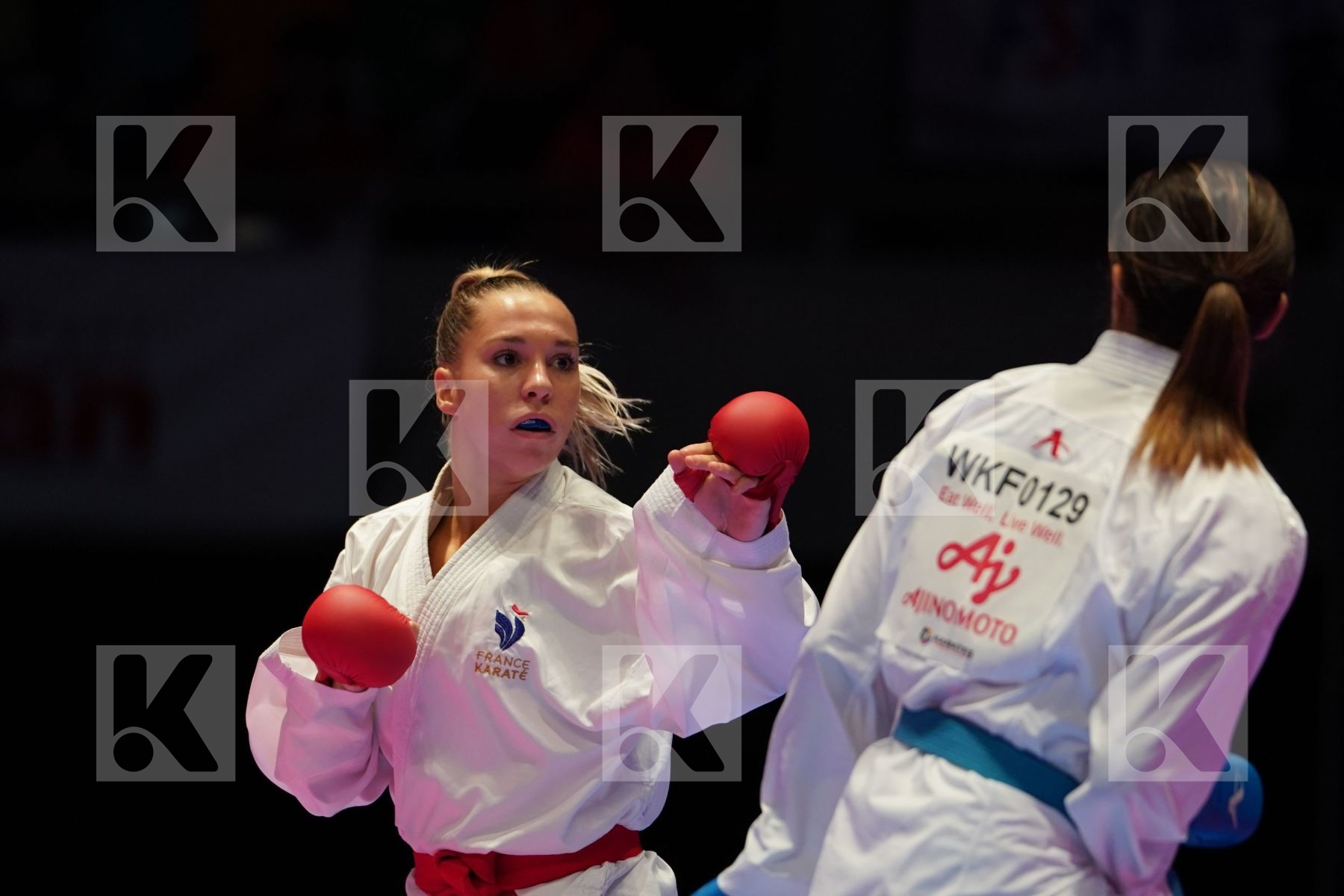 PHILIPPE GWENDOLINE (FRANCE) VS GRANDE ALEXANDRA (WKF3) in Senior Kumite Ð 61 Kg - Gold bout
