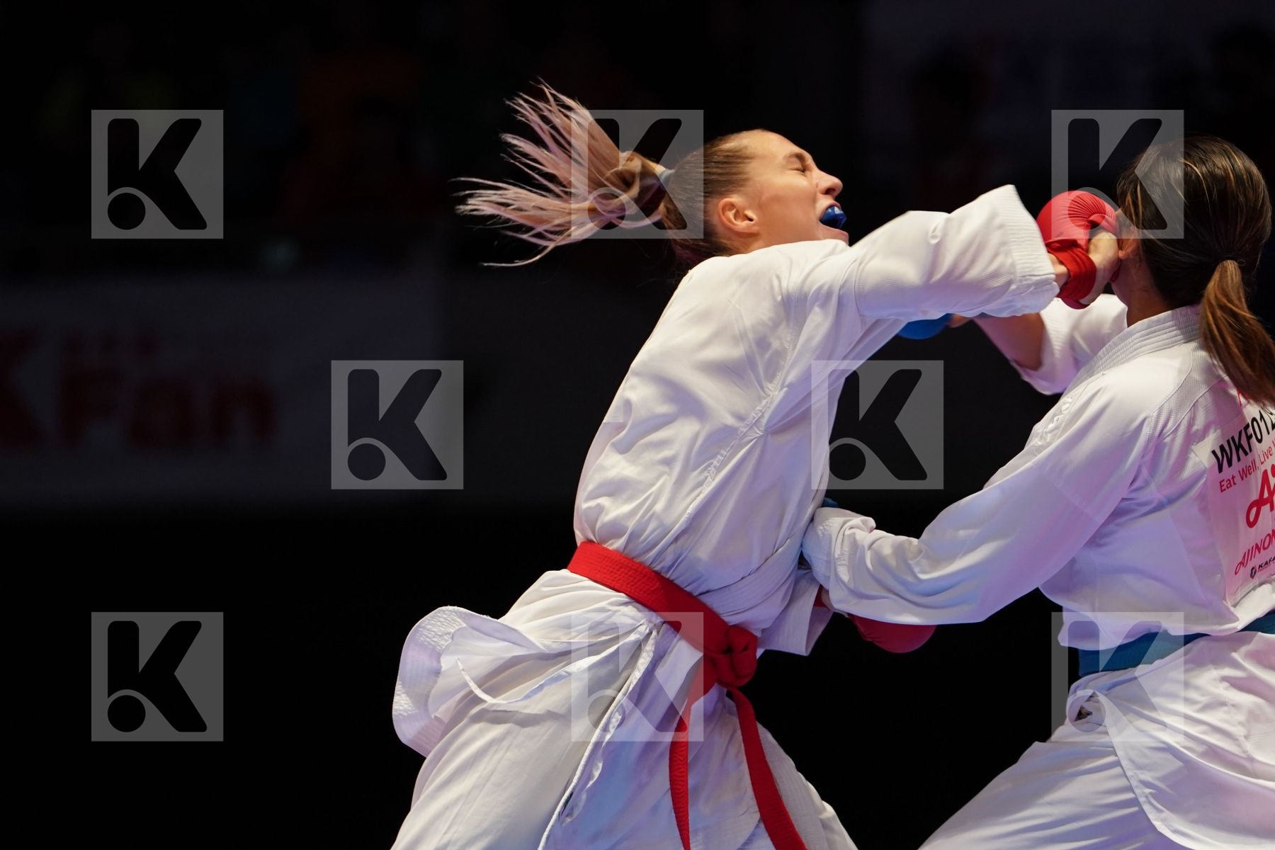 PHILIPPE GWENDOLINE (FRANCE) VS GRANDE ALEXANDRA (WKF3) in Senior Kumite Ð 61 Kg - Gold bout